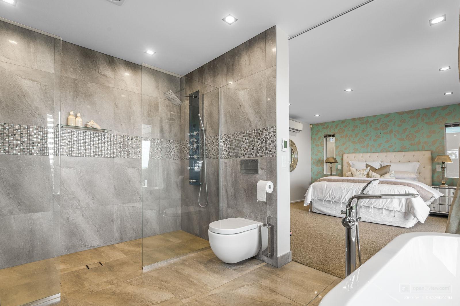 Slider image of 34 Muritai Road, Auckland