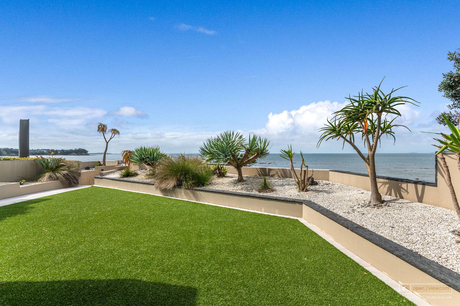 Slider image of 34 Muritai Road, Auckland