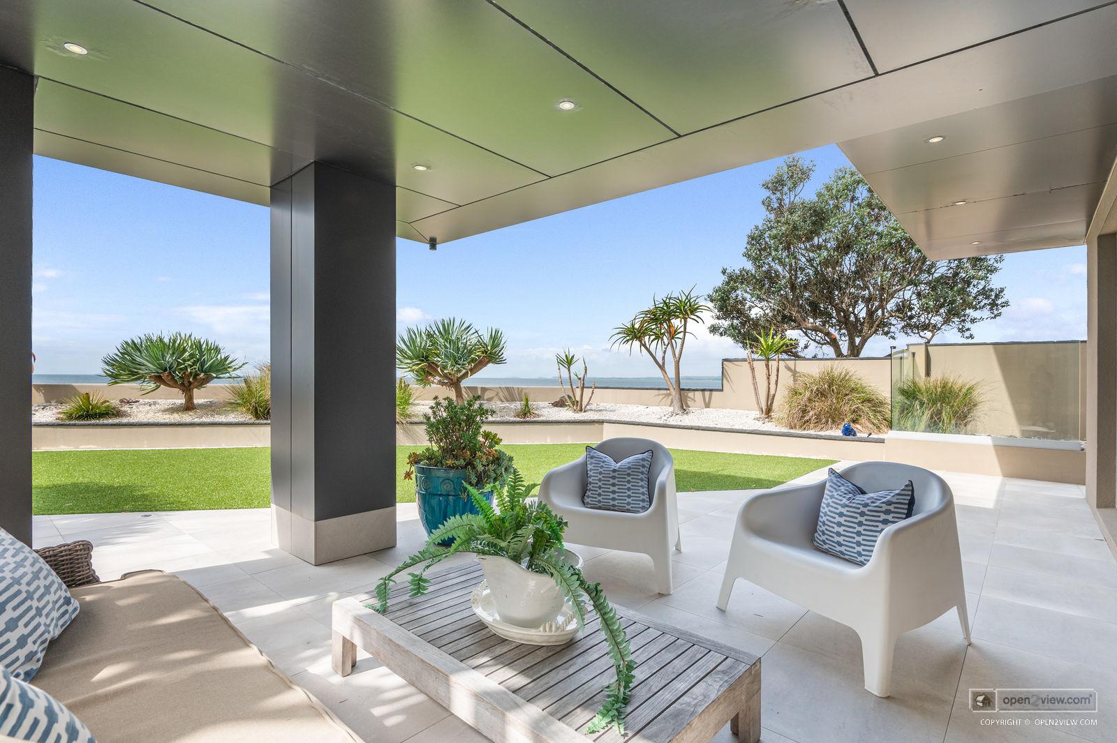 Slider image of 34 Muritai Road, Auckland