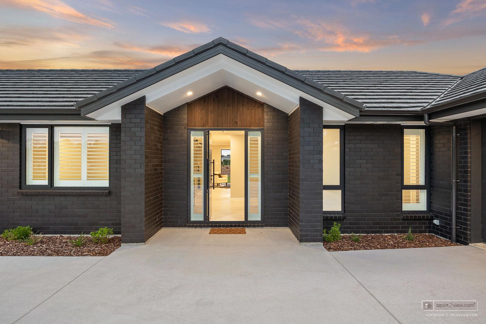 Slider image of 62 Dysart Lane, Auckland