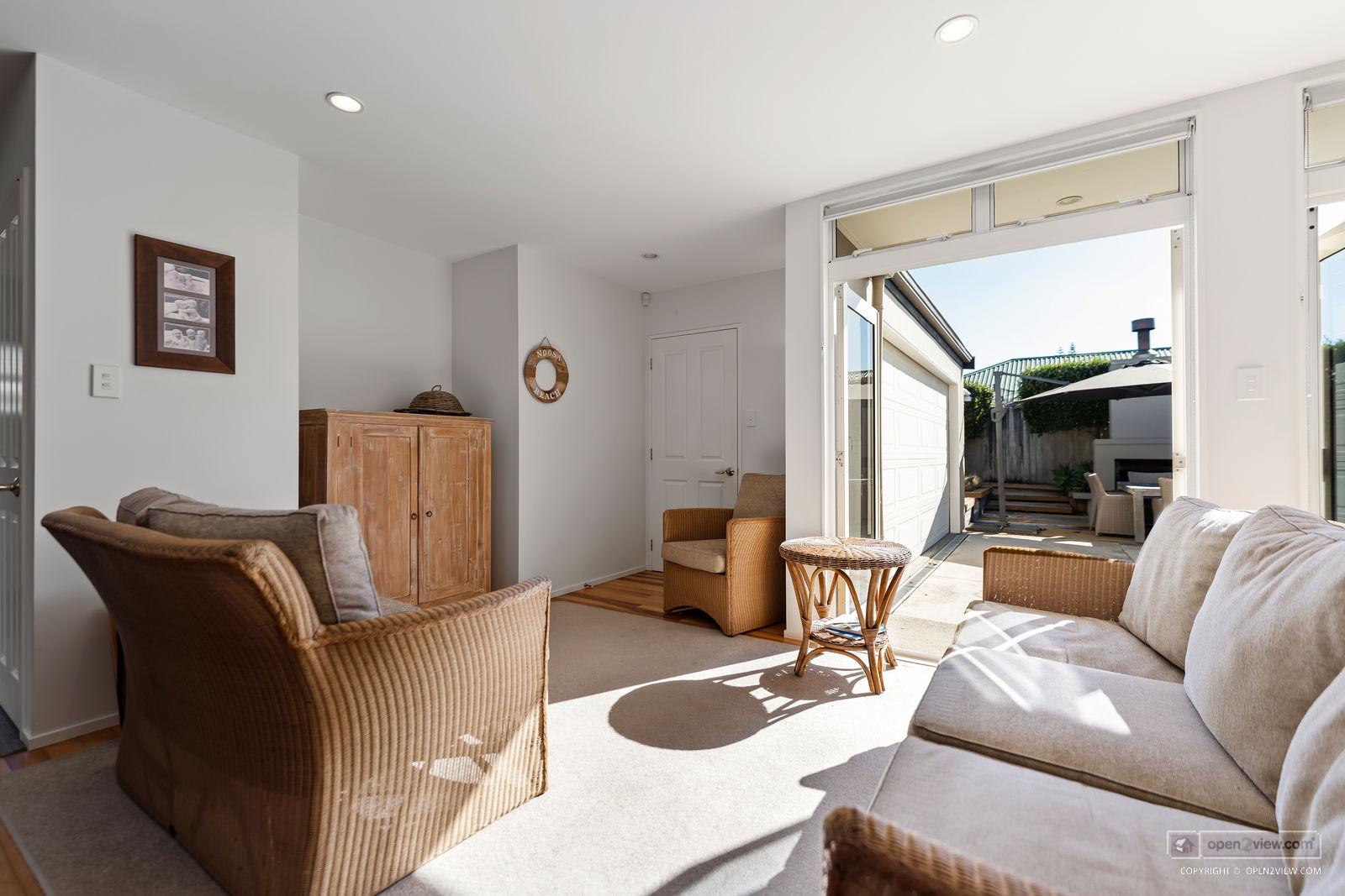 Slider image of 28 Success Court, Auckland