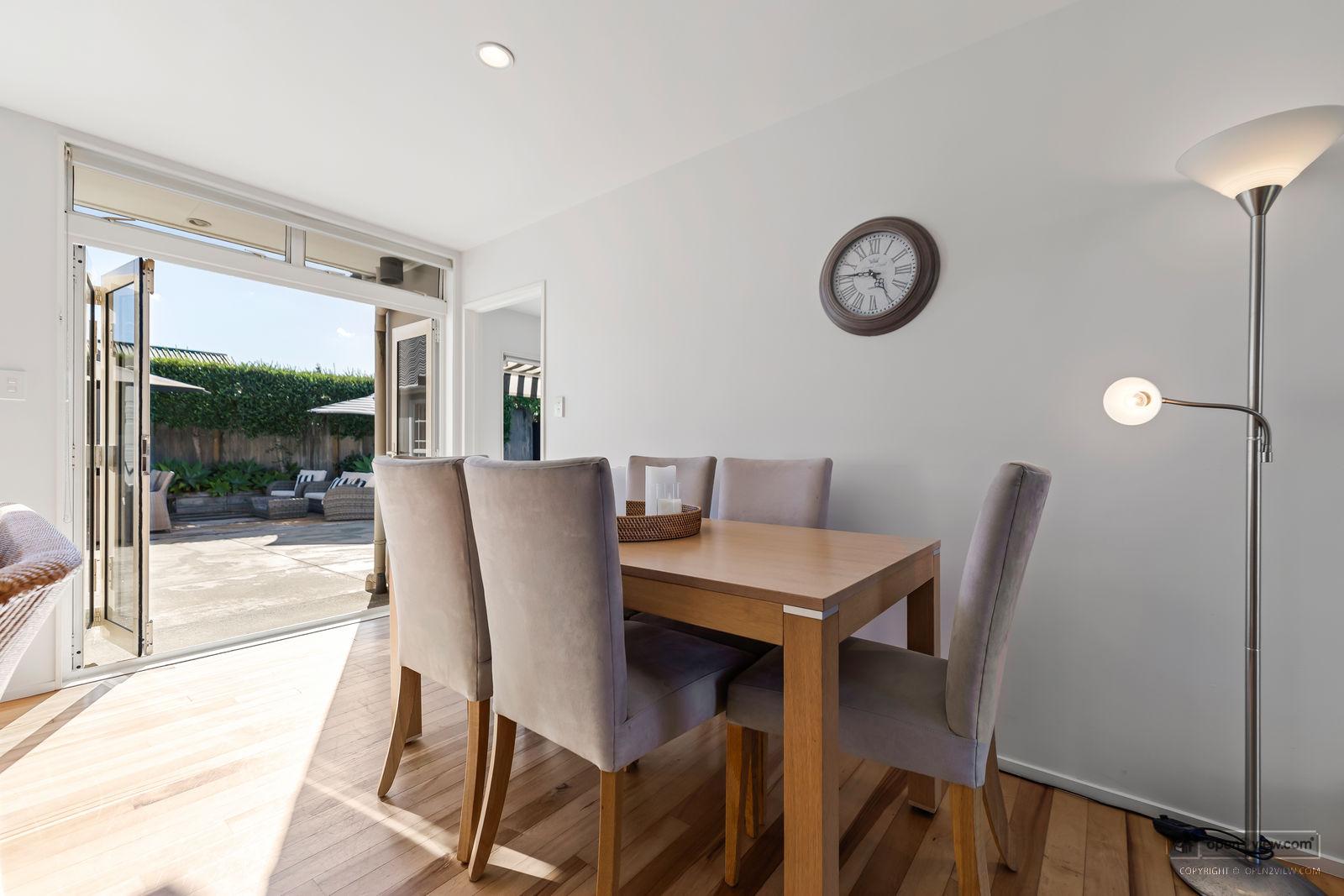 Slider image of 28 Success Court, Auckland