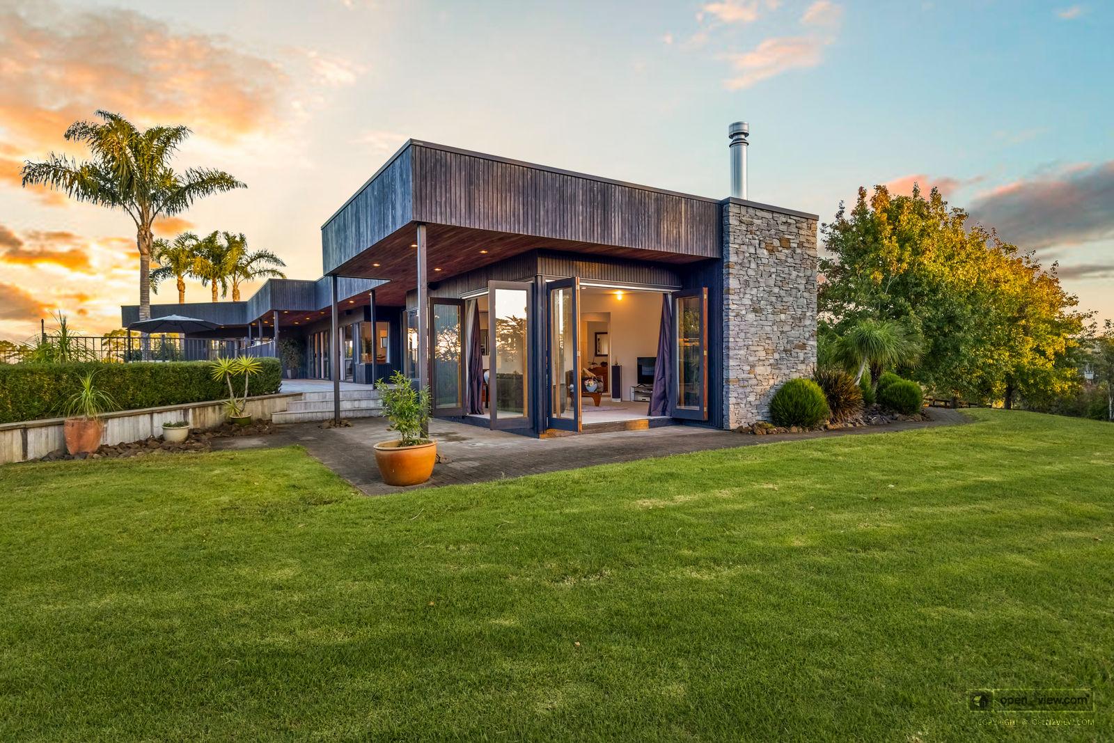 Slider image of 206 Trigg Road, Auckland