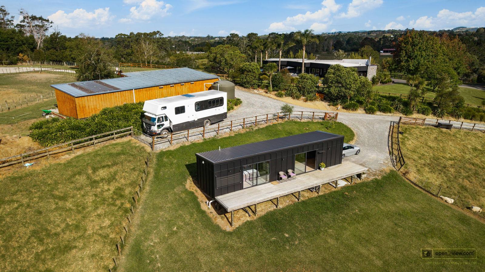 Slider image of 206 Trigg Road, Auckland