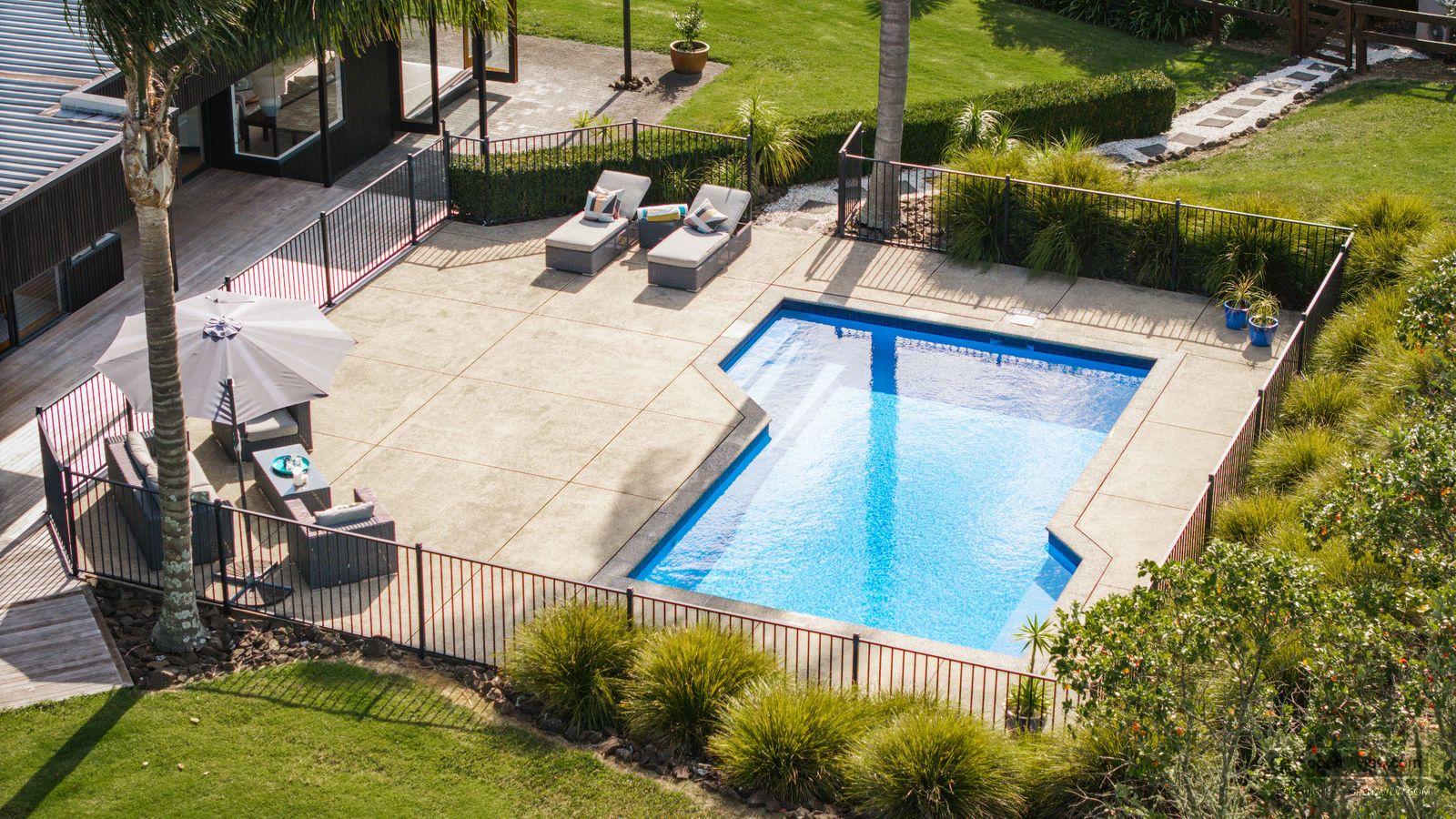 Slider image of 206 Trigg Road, Auckland