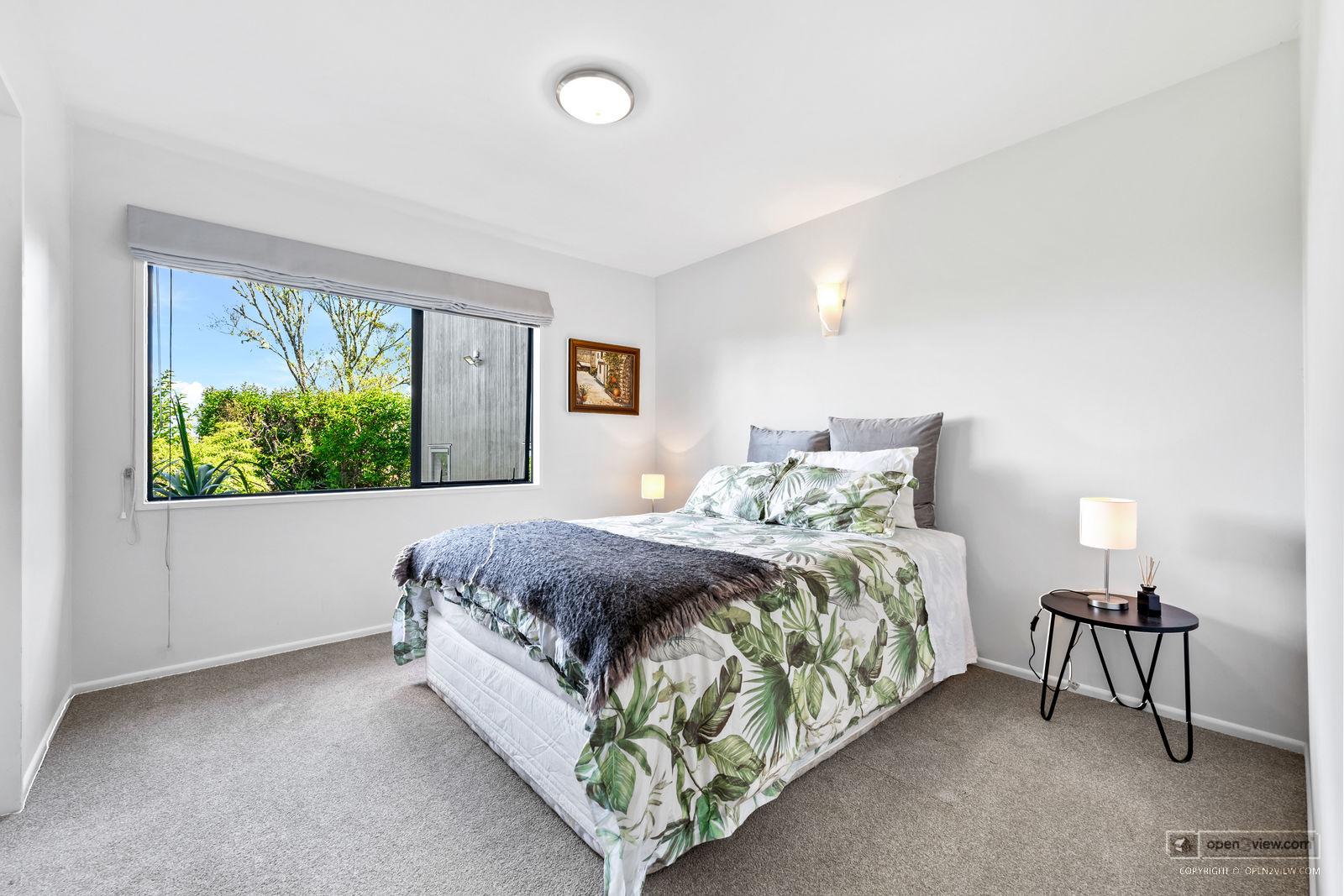 Slider image of 206 Trigg Road, Auckland