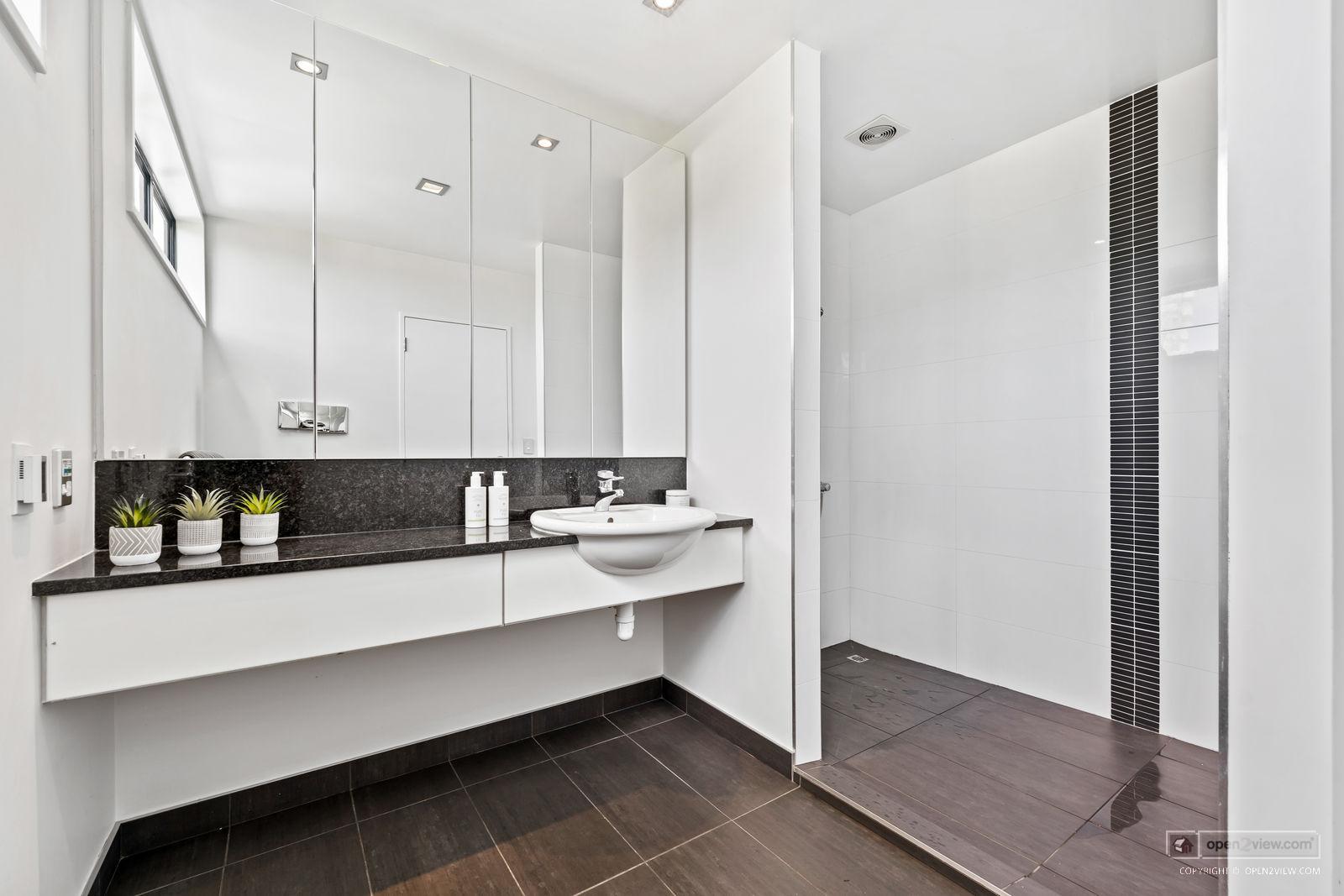 Slider image of 206 Trigg Road, Auckland