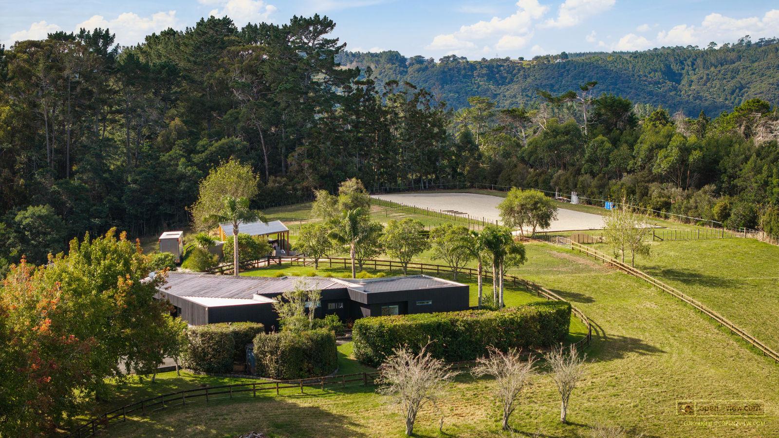 Slider image of 206 Trigg Road, Auckland