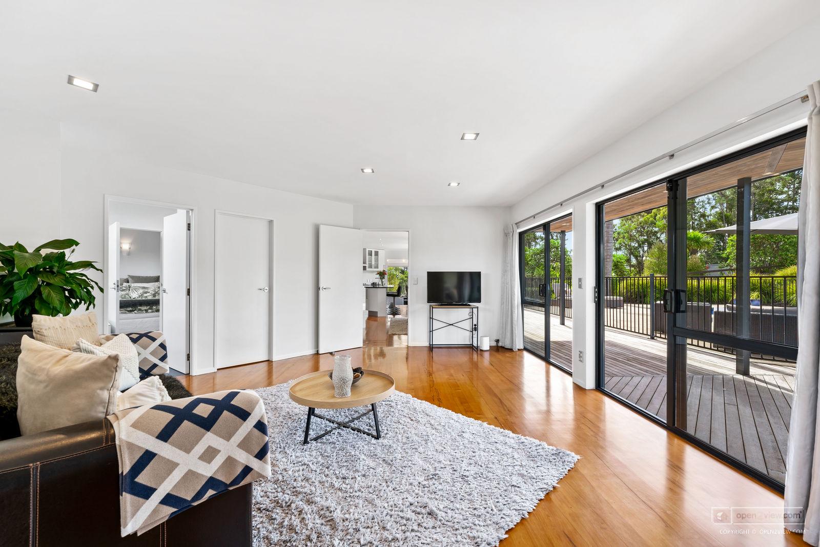 Slider image of 206 Trigg Road, Auckland