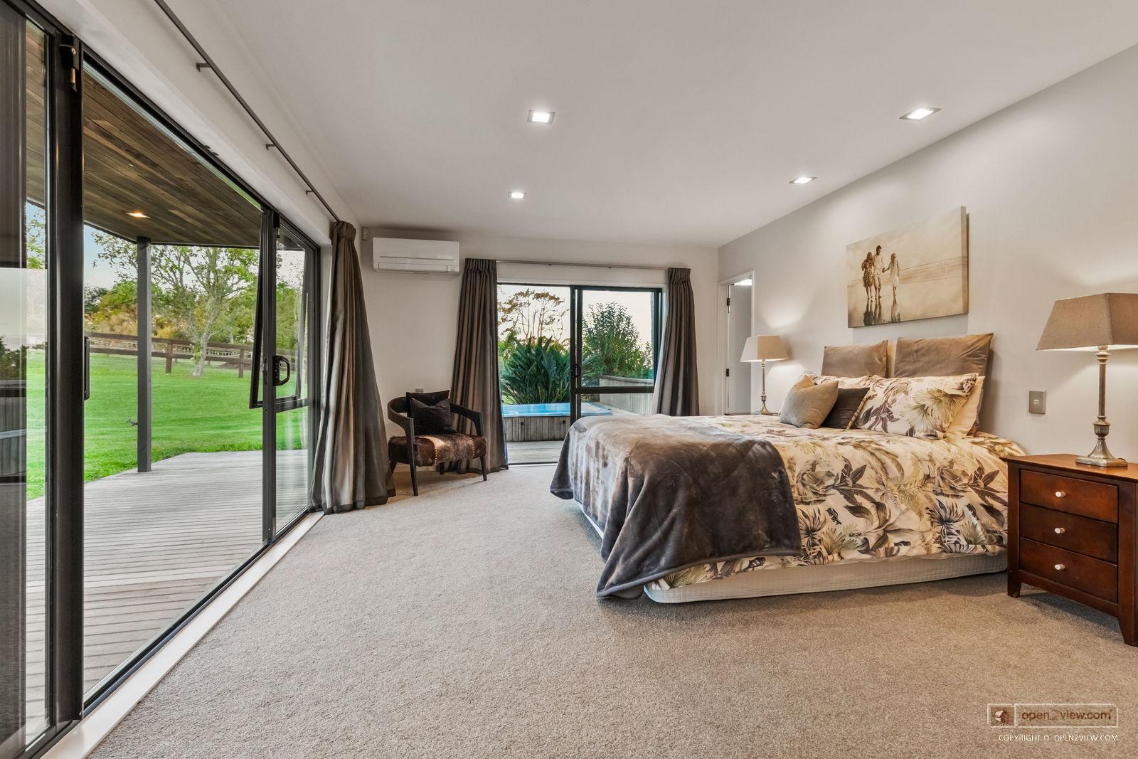 Slider image of 206 Trigg Road, Auckland