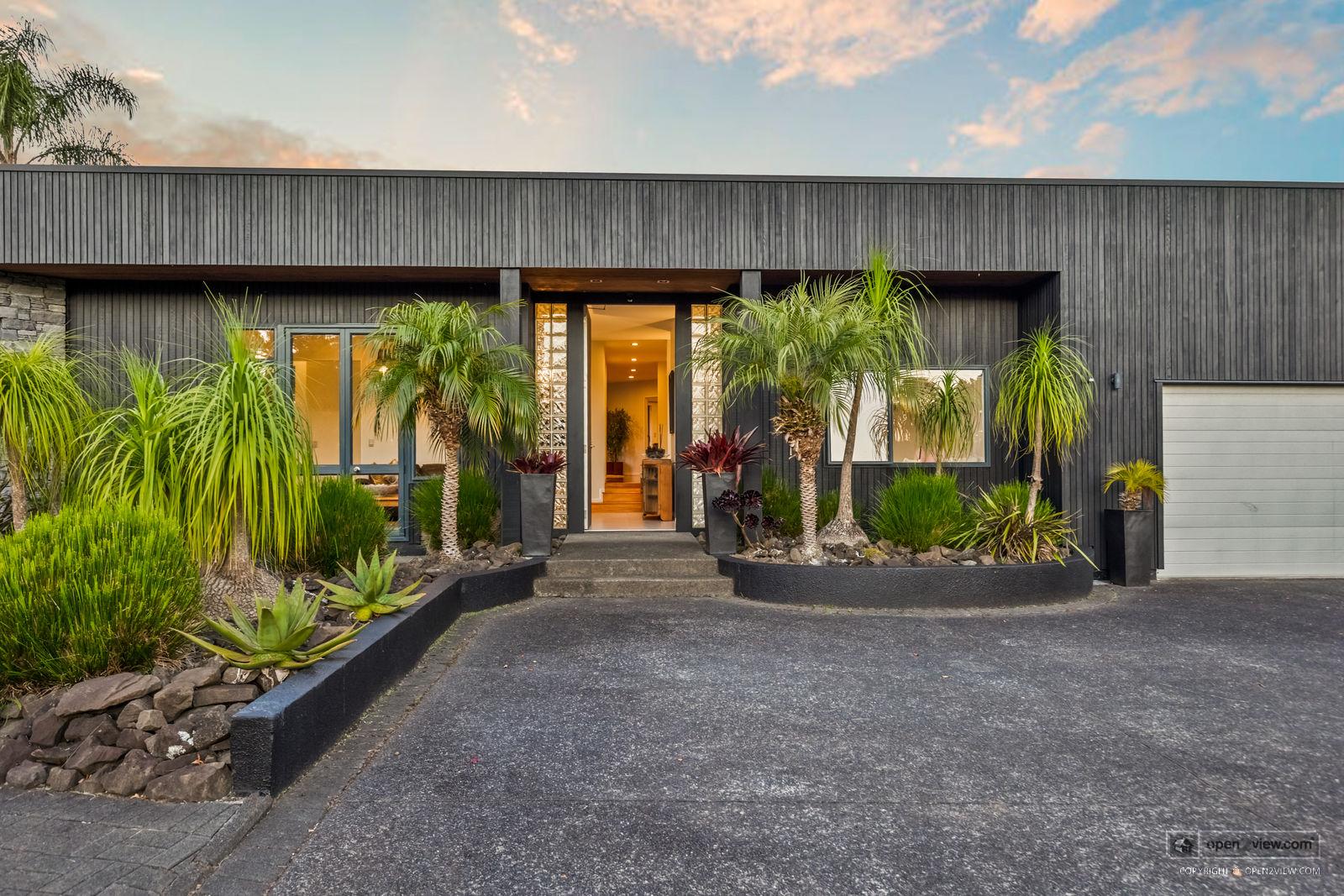 Slider image of 206 Trigg Road, Auckland
