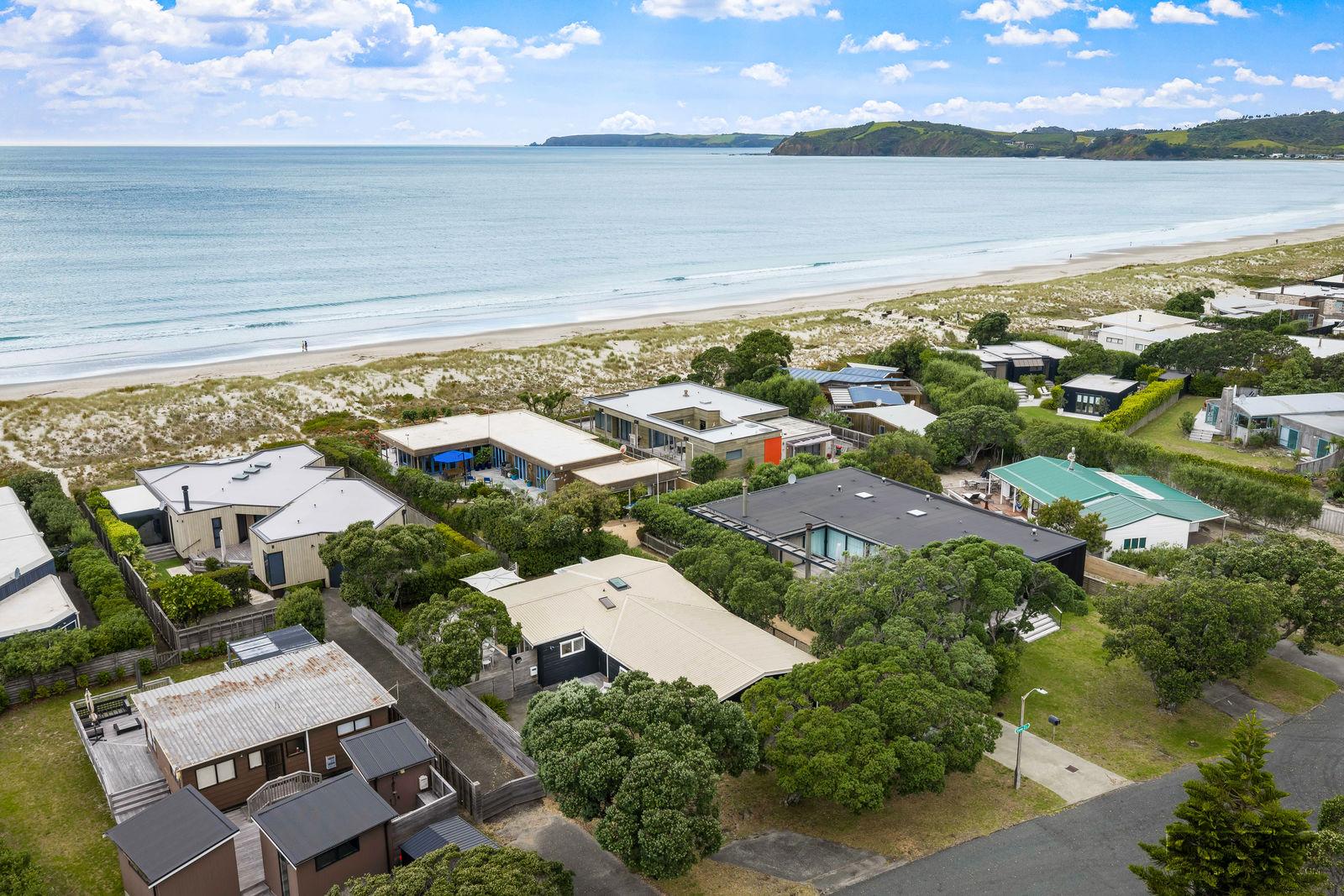 Slider image of 25 Esme Grove, Auckland