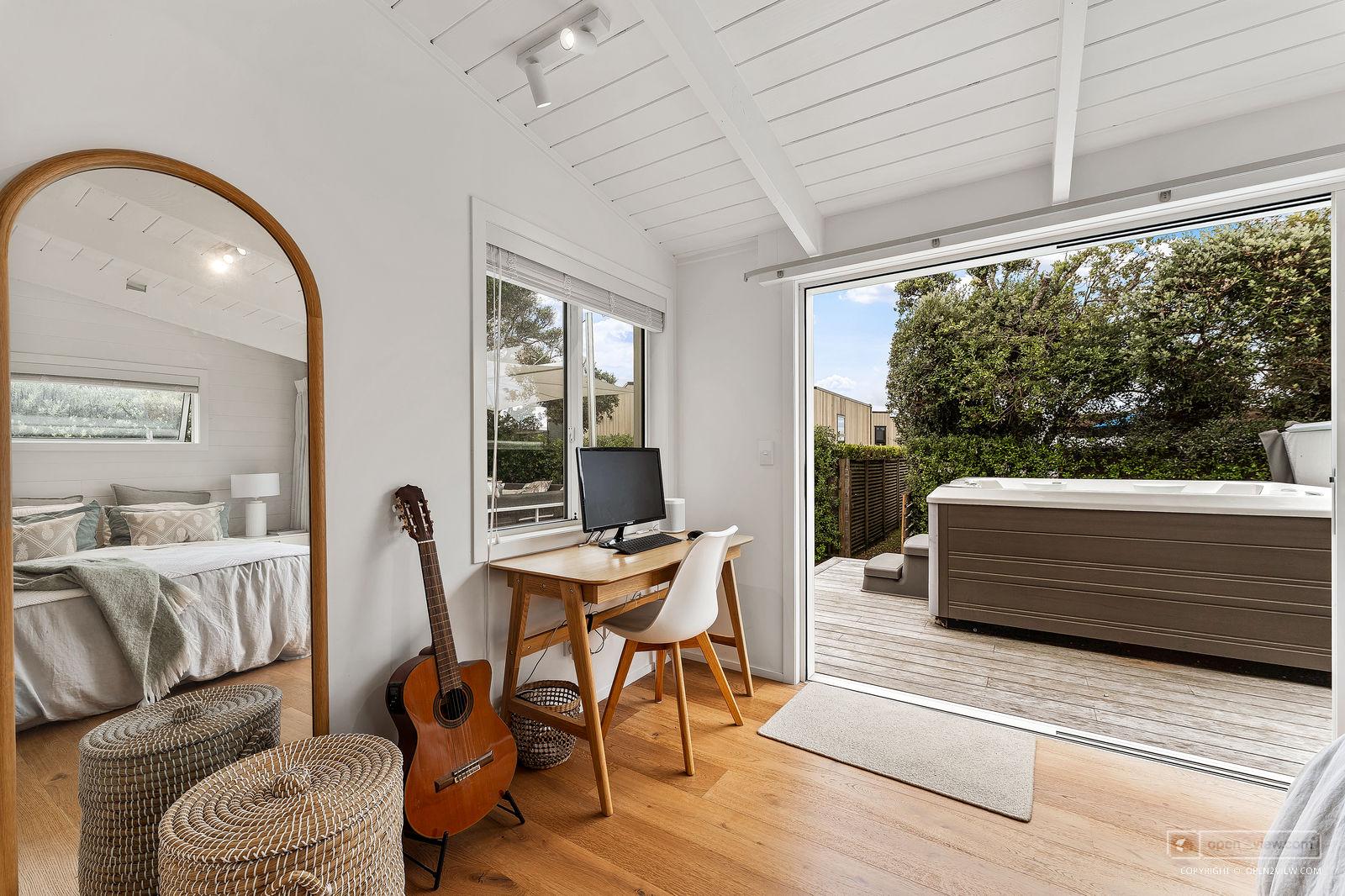 Slider image of 25 Esme Grove, Auckland
