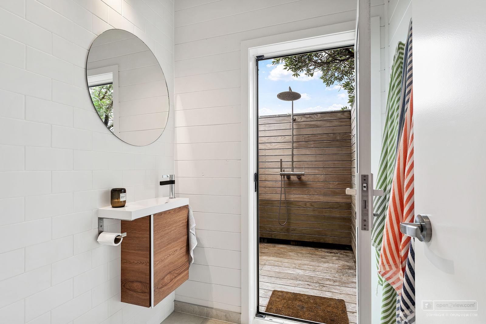 Slider image of 25 Esme Grove, Auckland