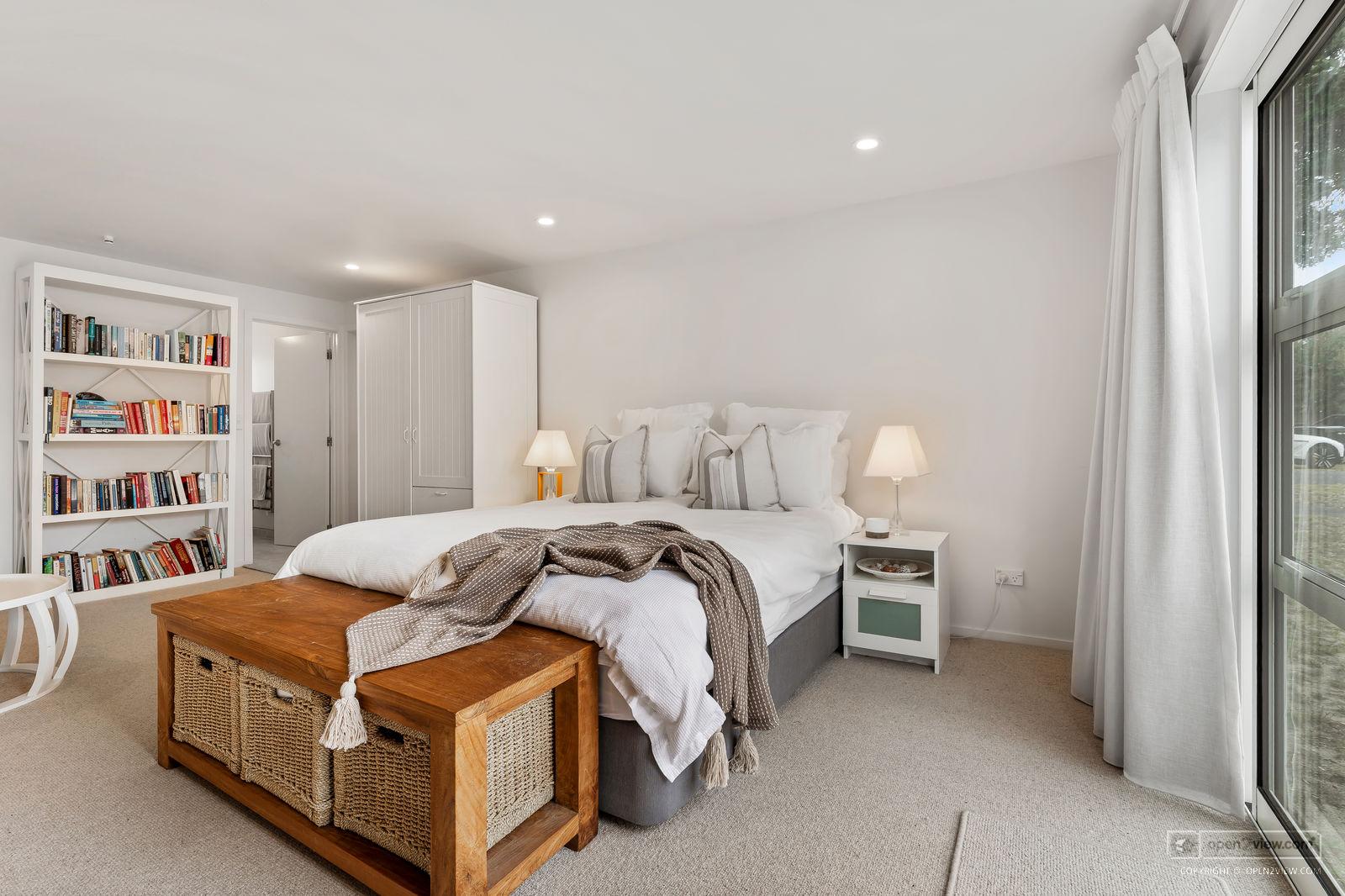 Slider image of 25 Esme Grove, Auckland