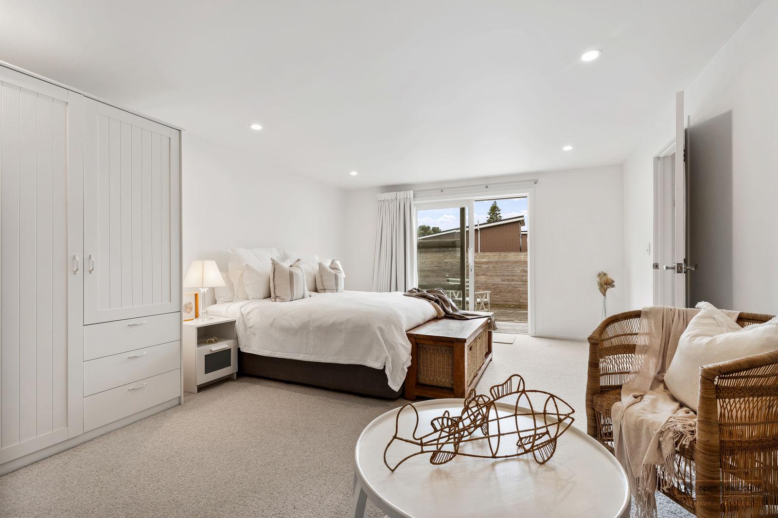 Slider image of 25 Esme Grove, Auckland