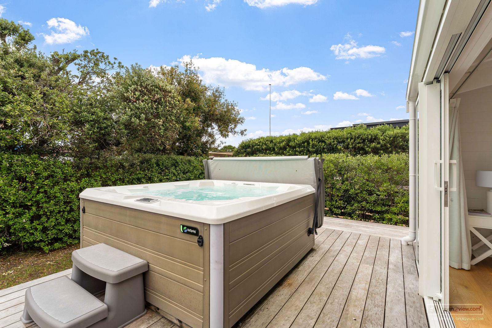 Slider image of 25 Esme Grove, Auckland