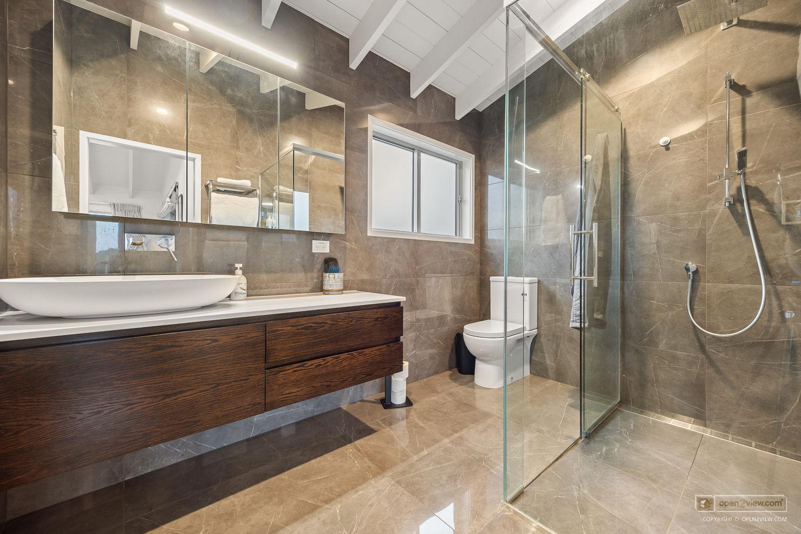 Slider image of 145 Hanham Road, Auckland