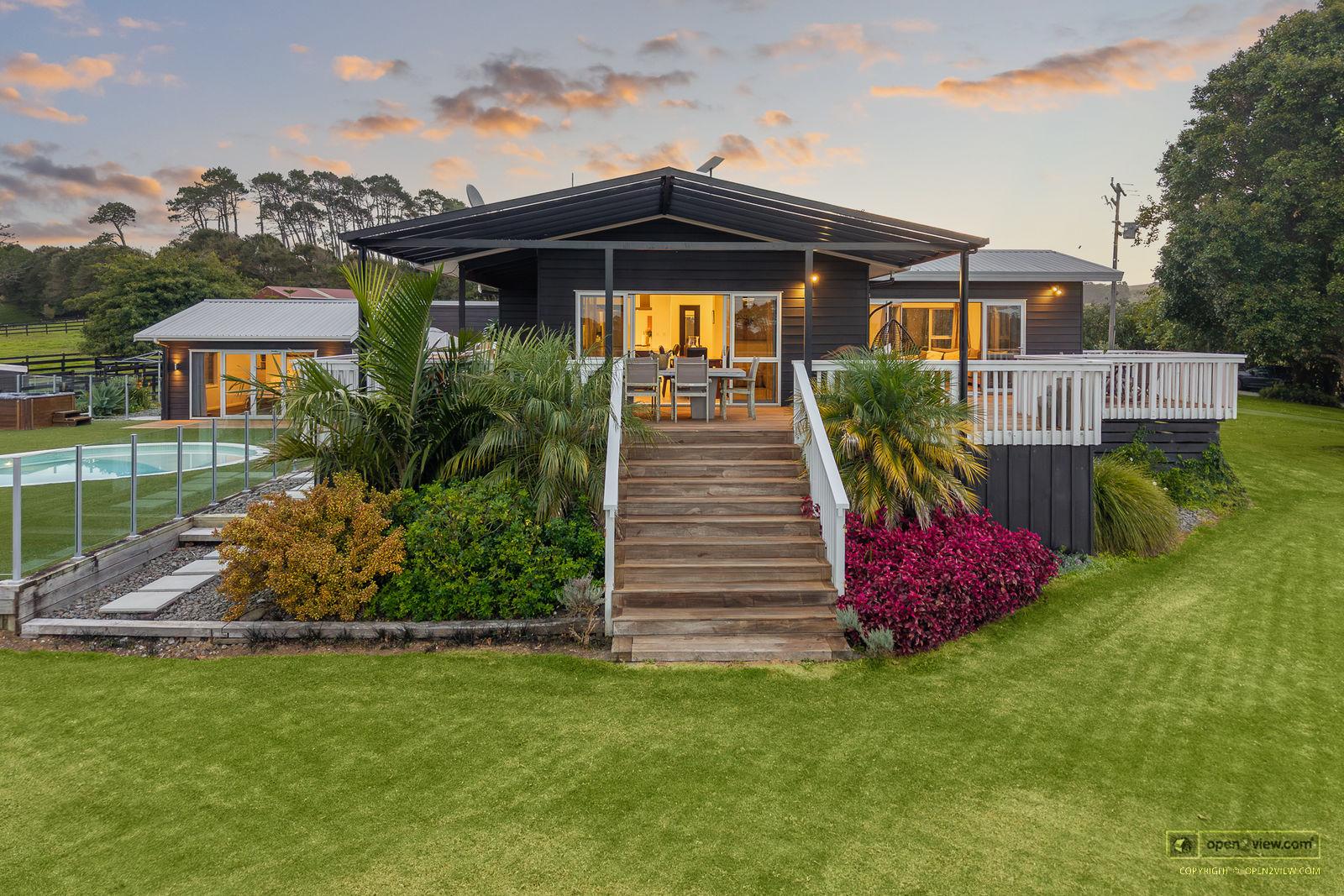 Slider image of 145 Hanham Road, Auckland
