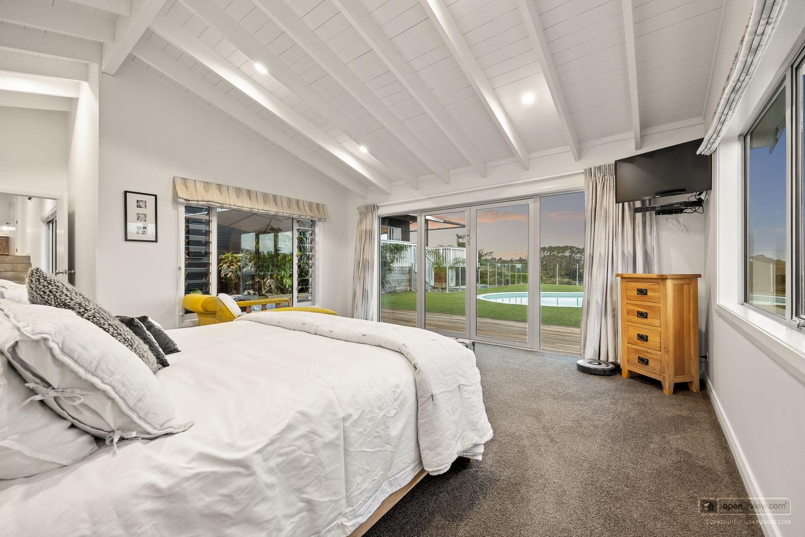 Slider image of 145 Hanham Road, Auckland