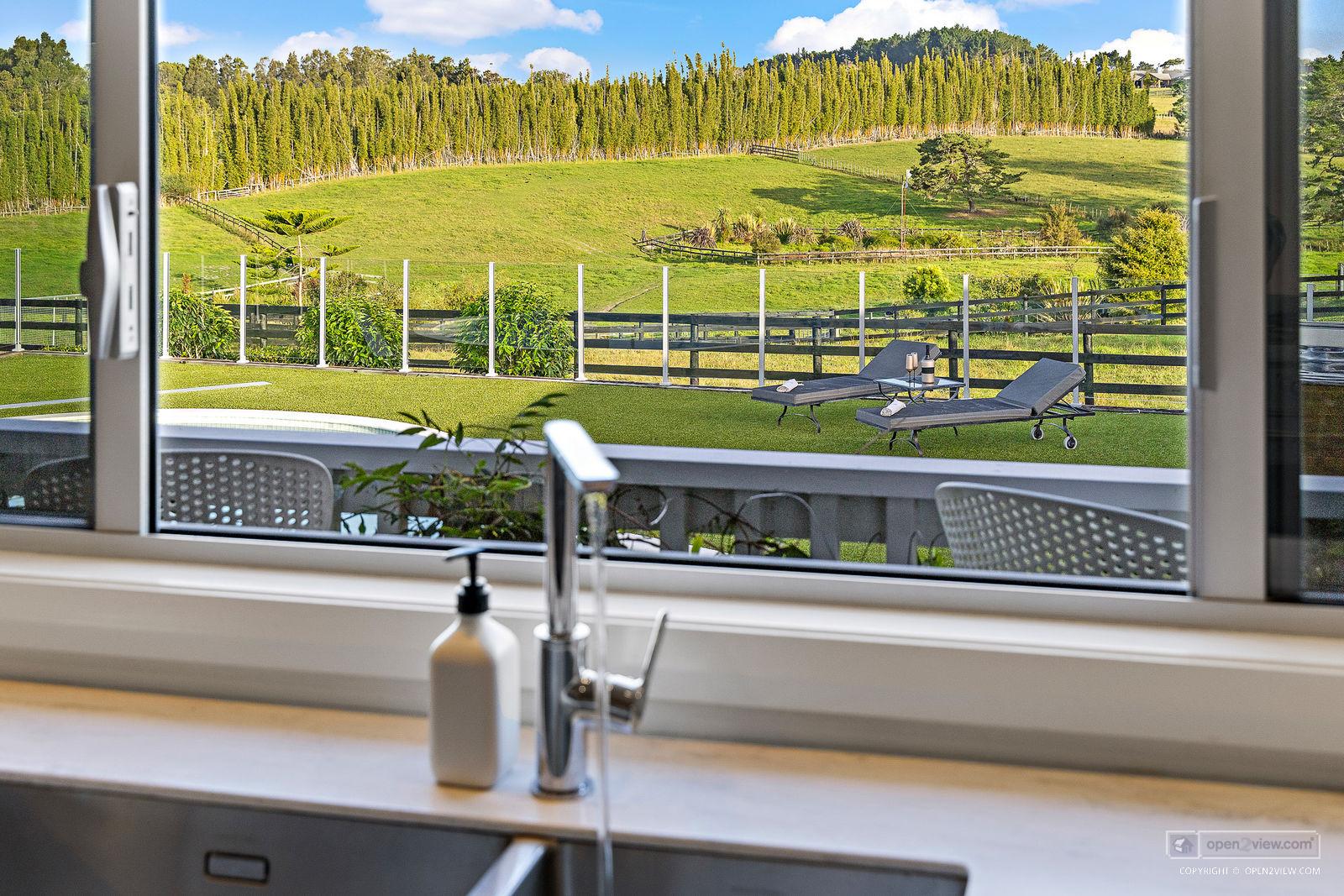 Slider image of 145 Hanham Road, Auckland