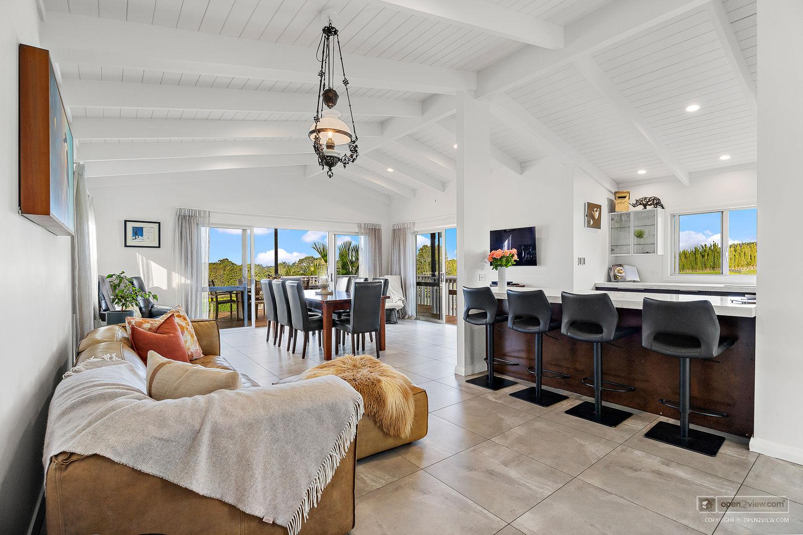 Slider image of 145 Hanham Road, Auckland