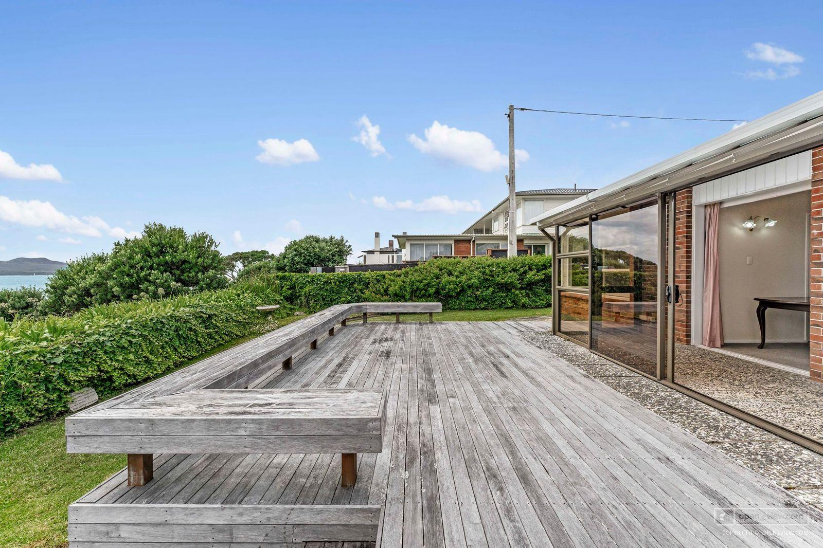 Slider image of 2/35 Kitchener Road, Auckland