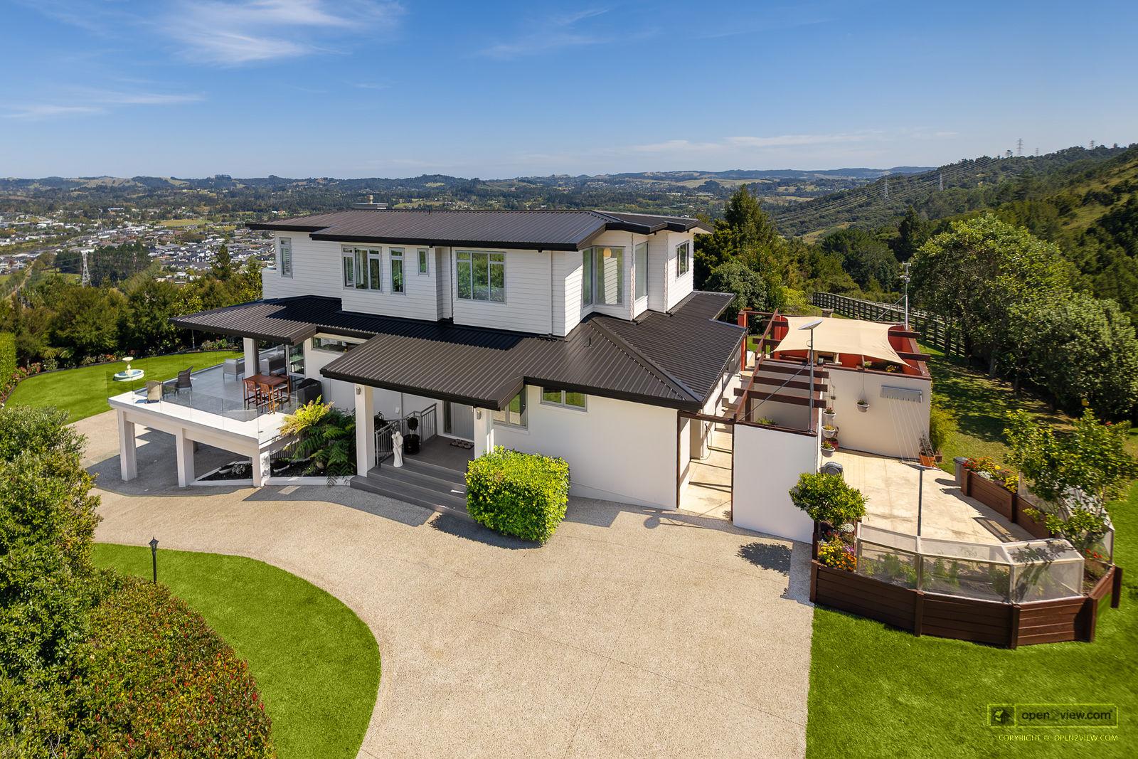 Slider image of 55 Pinetone Road, Auckland