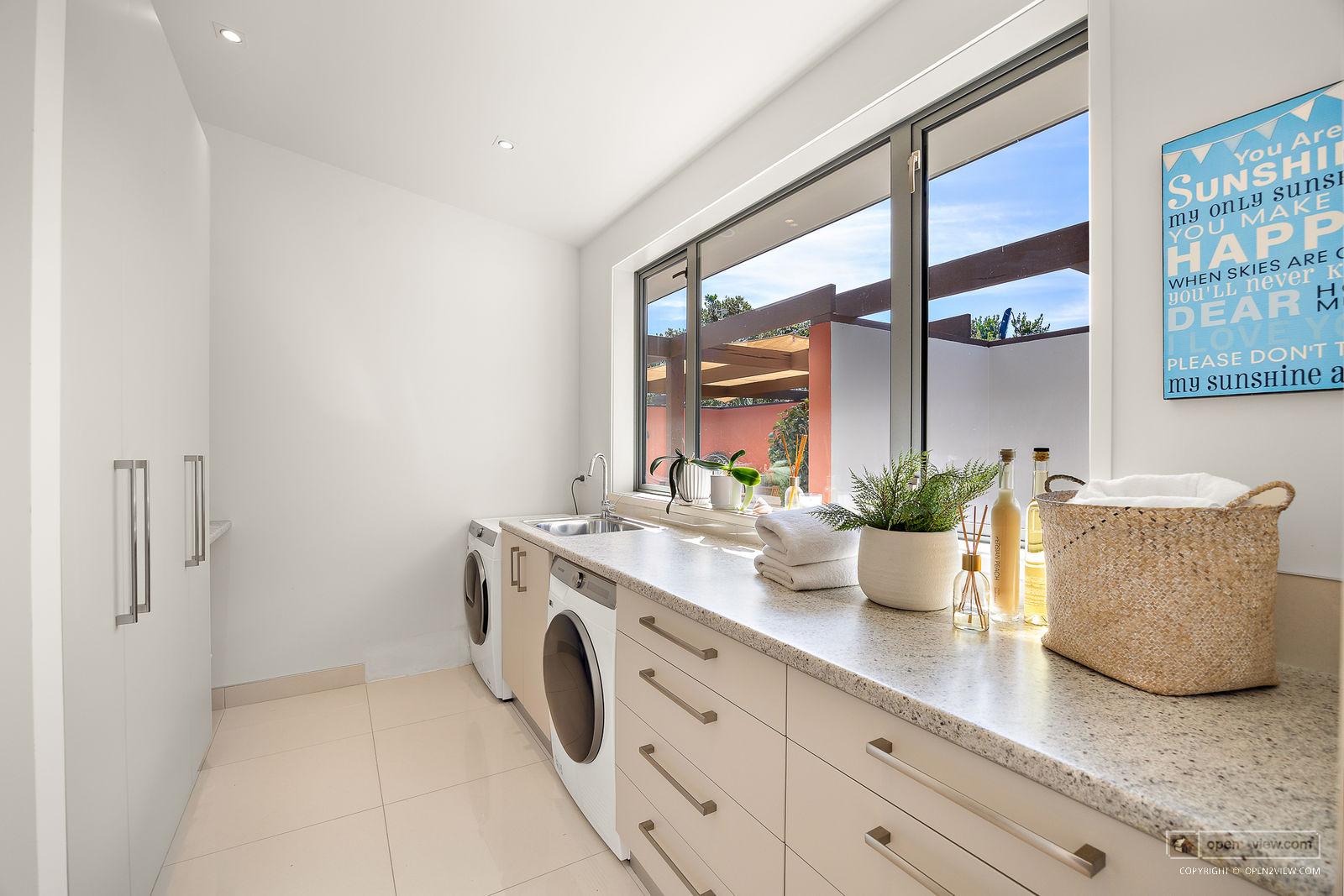 Slider image of 55 Pinetone Road, Auckland