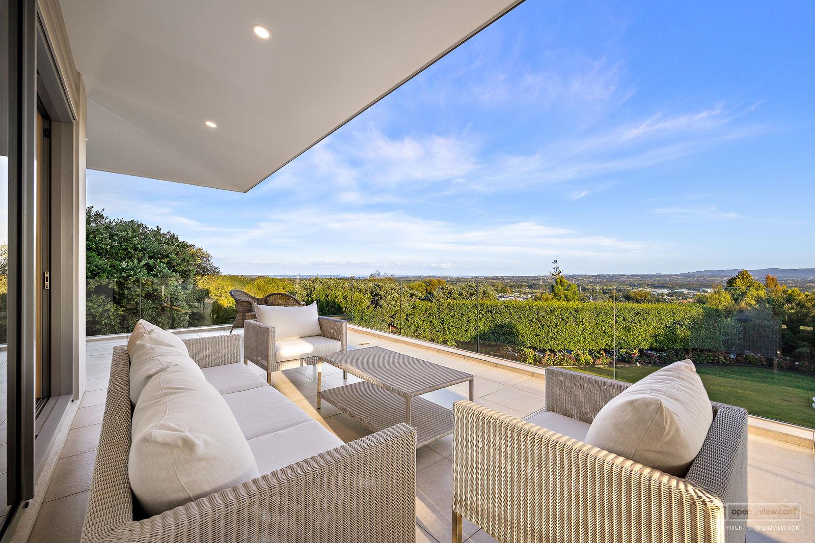 Slider image of 55 Pinetone Road, Auckland