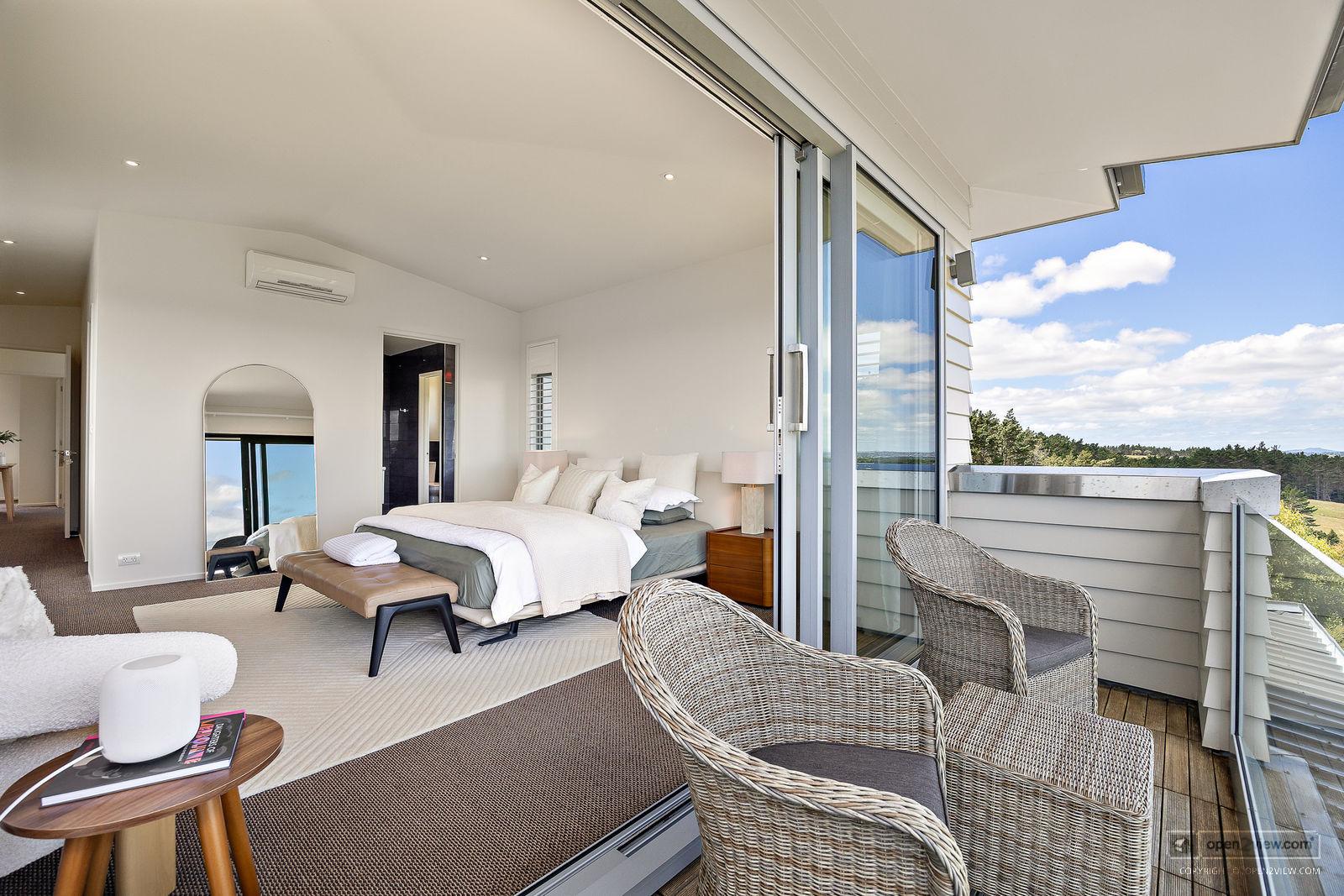 Slider image of 55 Pinetone Road, Auckland