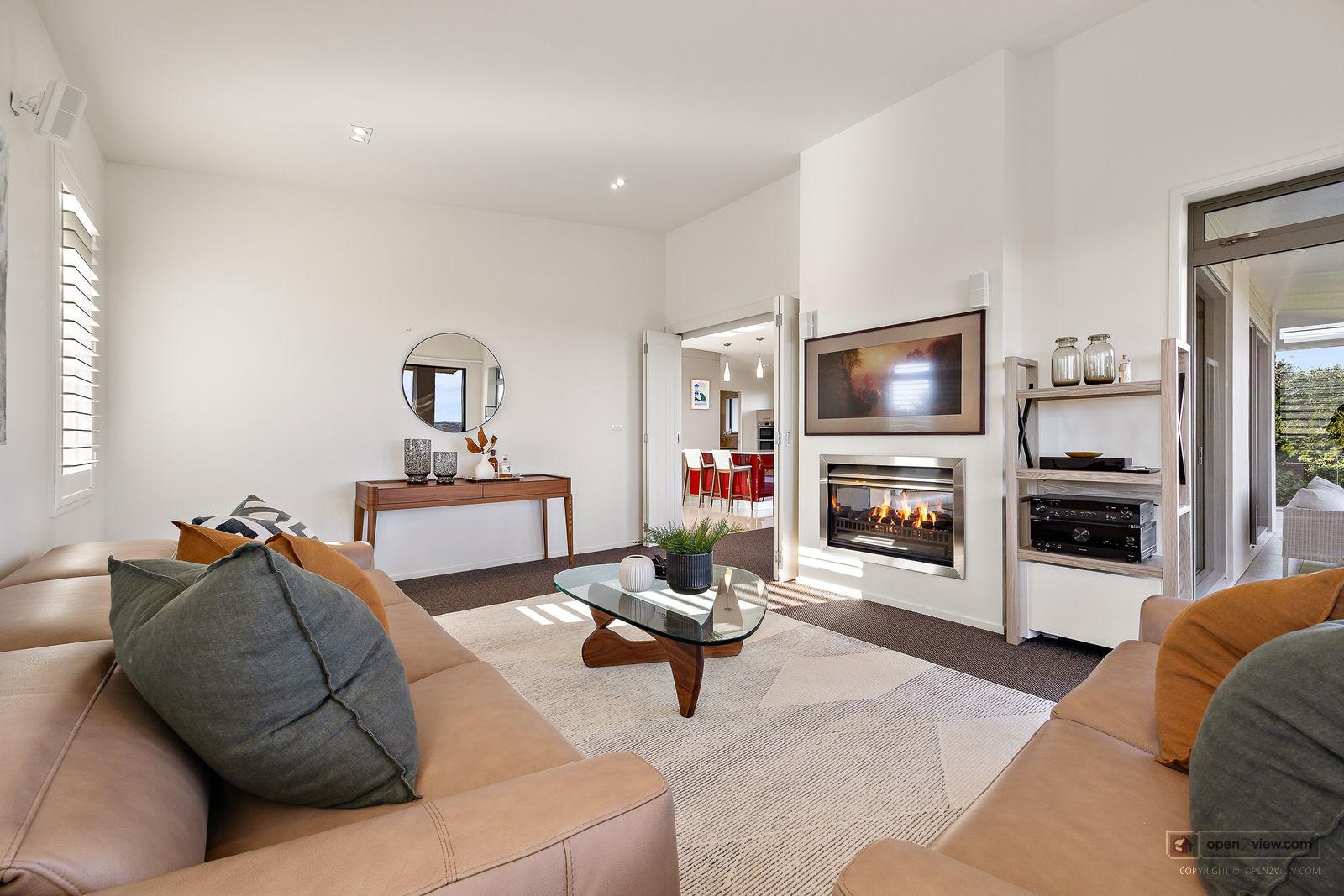 Slider image of 55 Pinetone Road, Auckland
