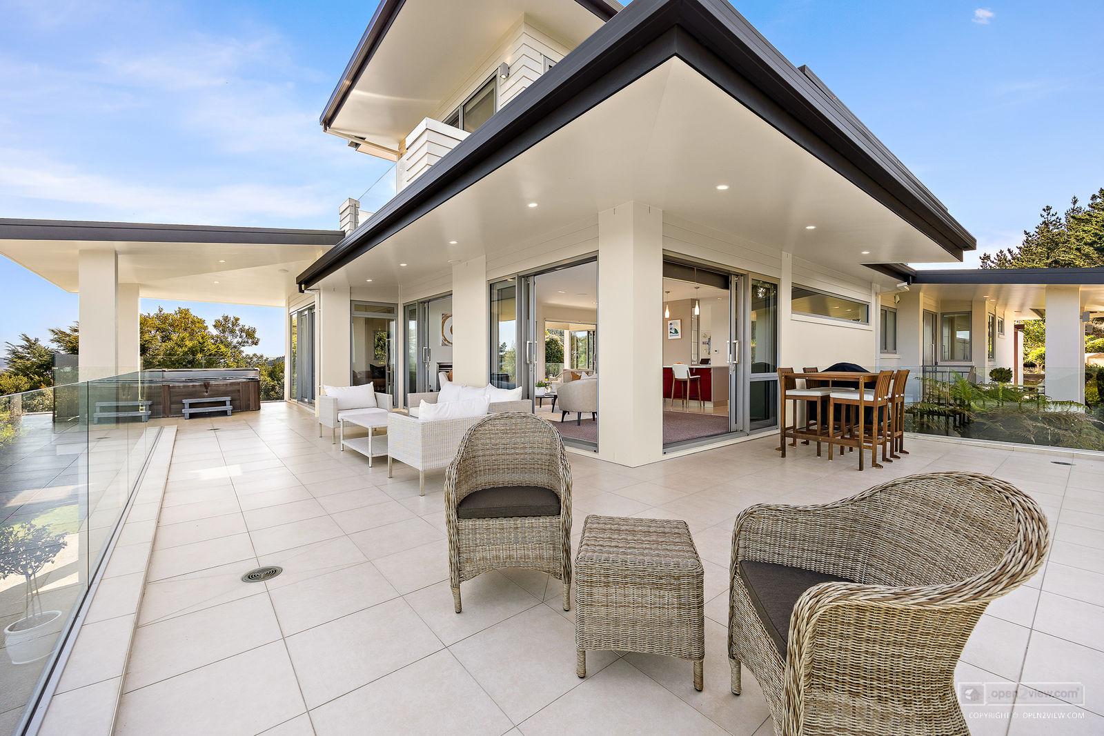 Slider image of 55 Pinetone Road, Auckland