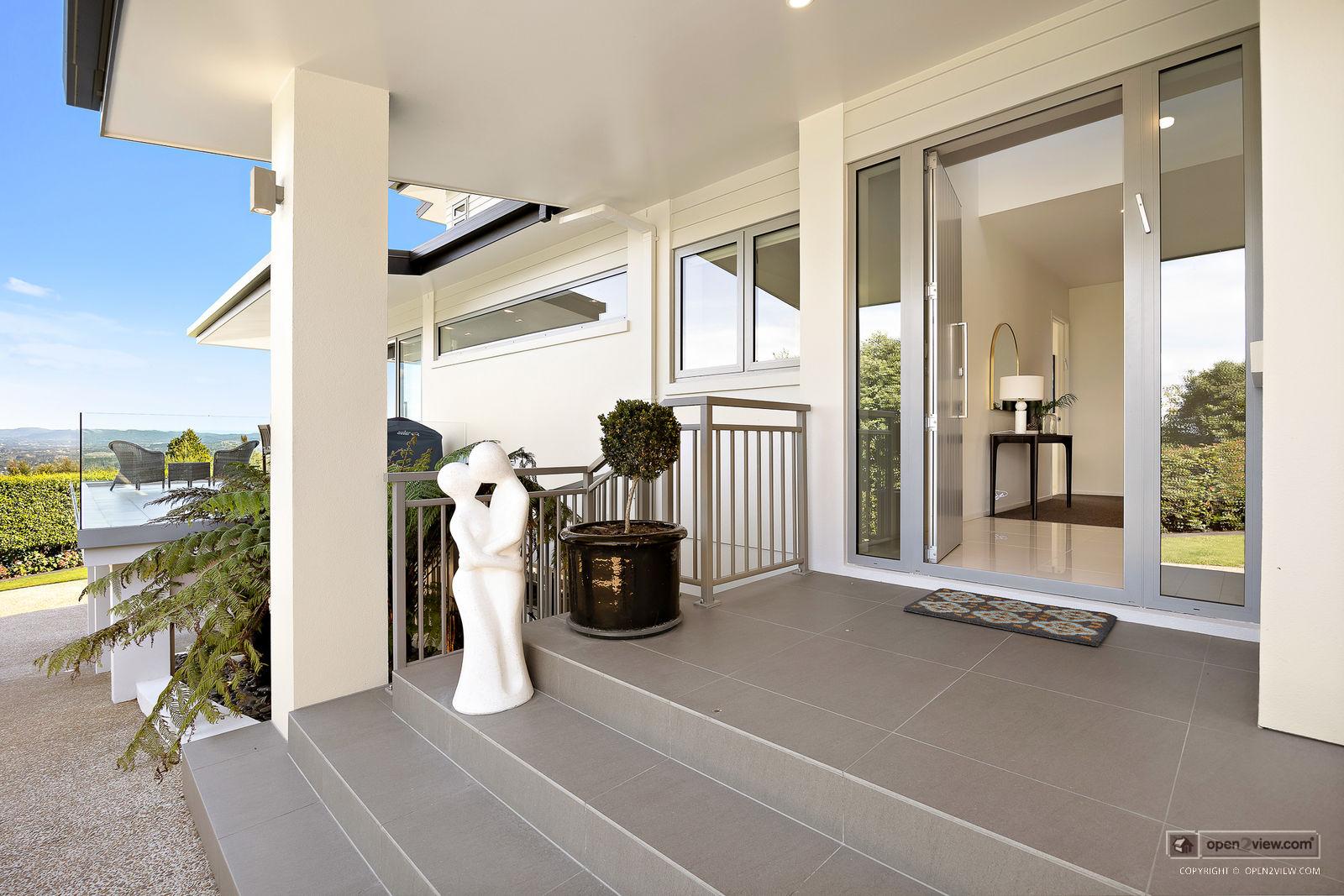 Slider image of 55 Pinetone Road, Auckland