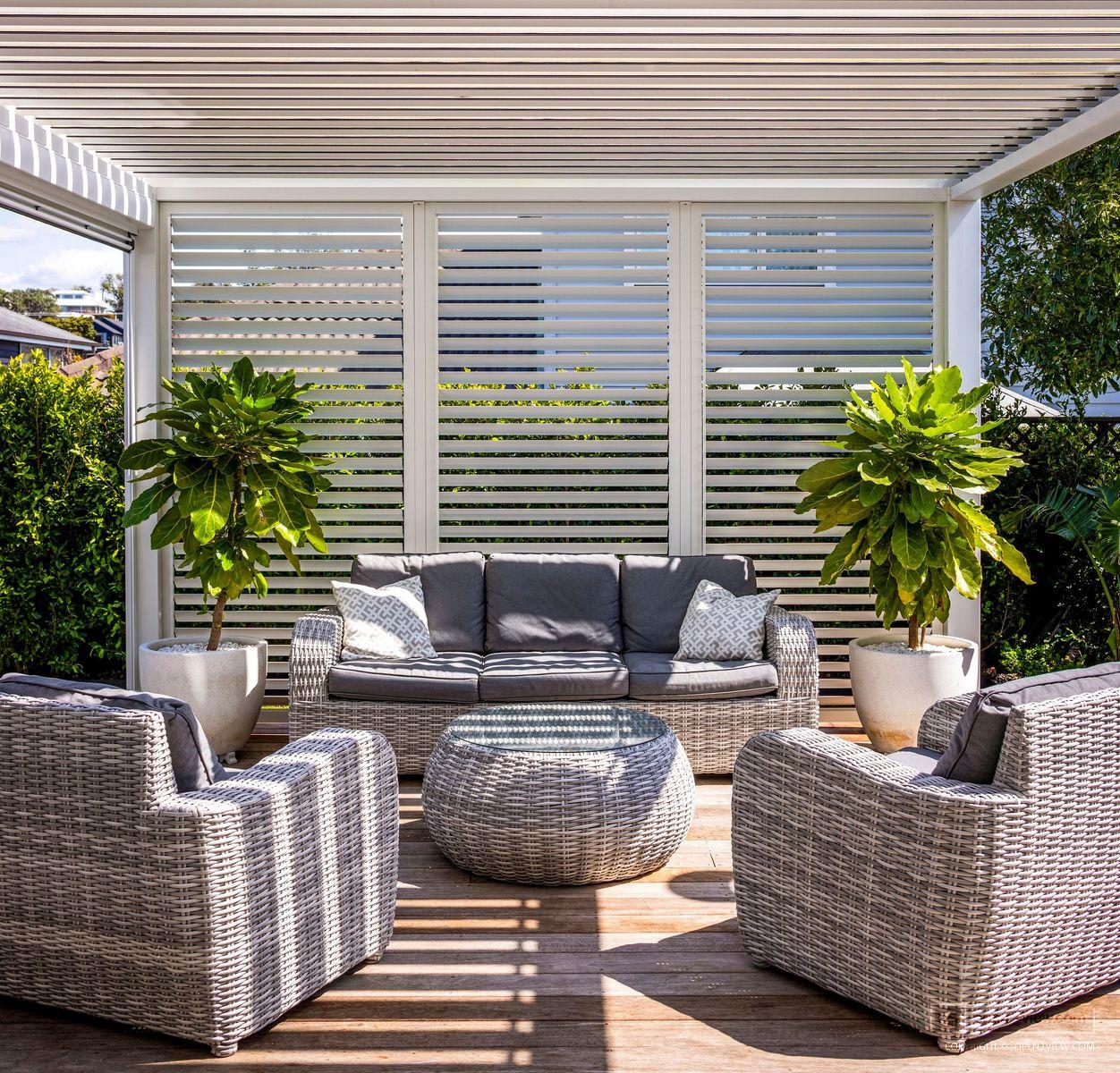 Slider image of 44 Milford Road, Auckland