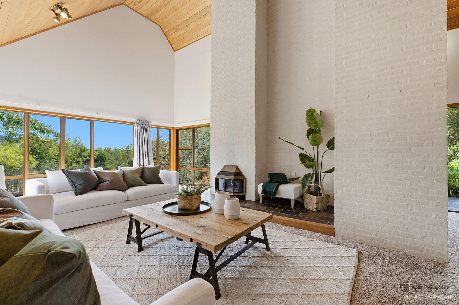 Slider image of 45C Robinson Road, Auckland