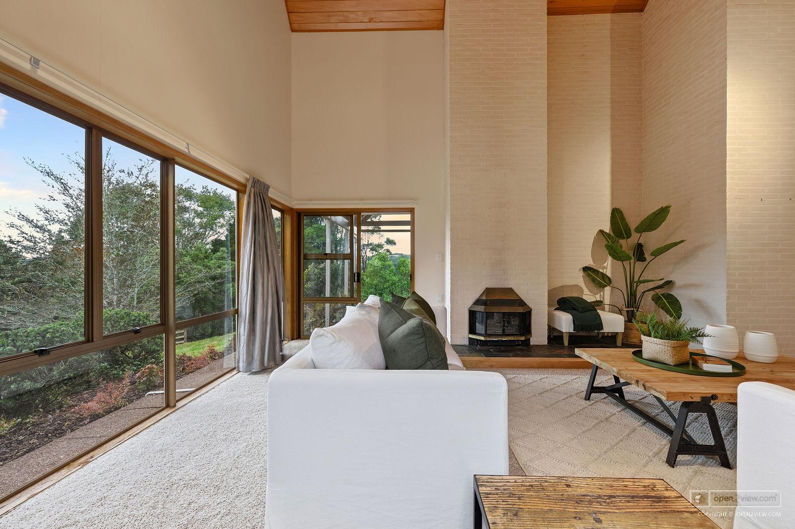 Slider image of 45C Robinson Road, Auckland