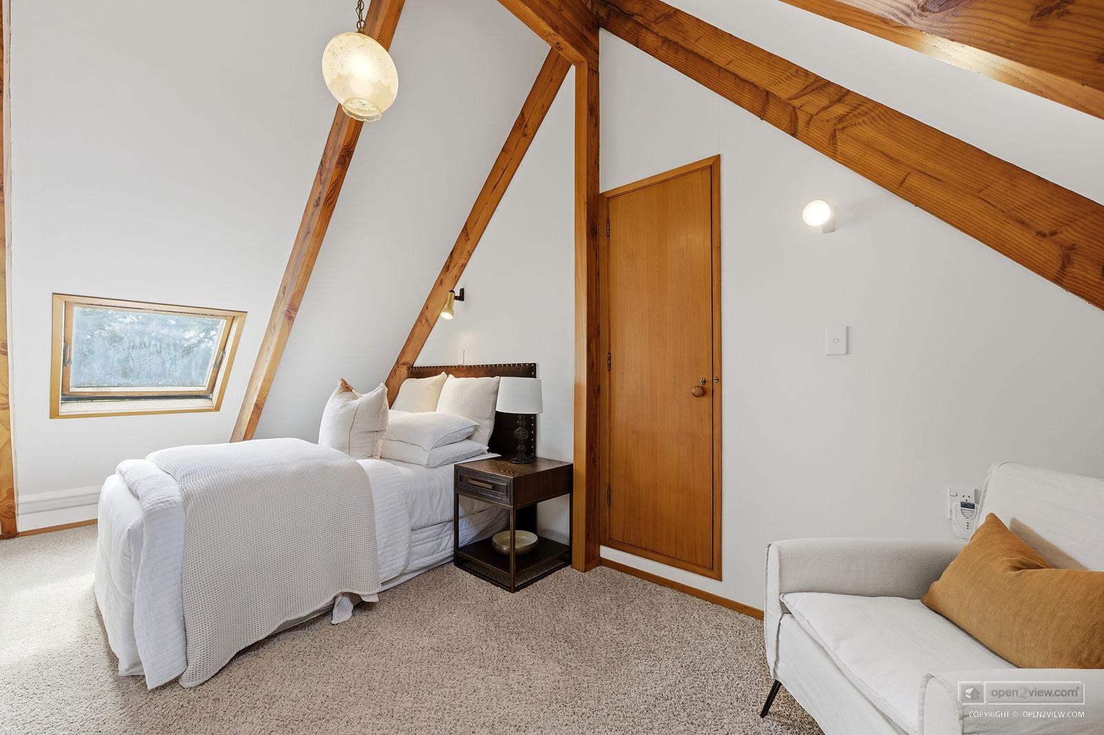 Slider image of 45C Robinson Road, Auckland