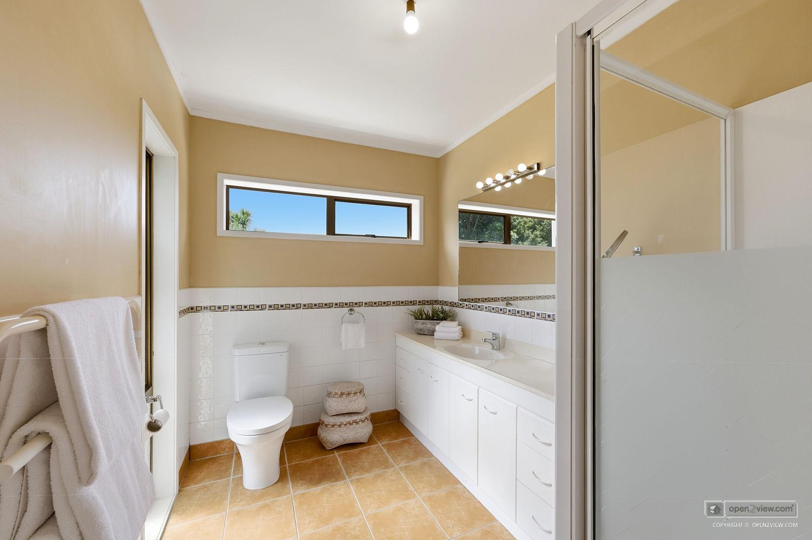 Slider image of 45C Robinson Road, Auckland