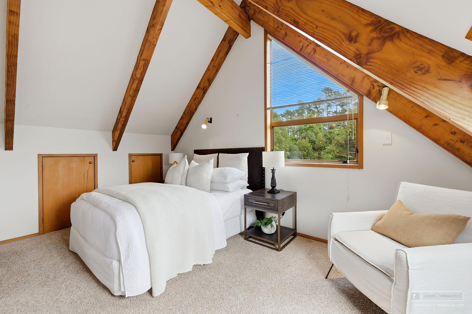 Slider image of 45C Robinson Road, Auckland