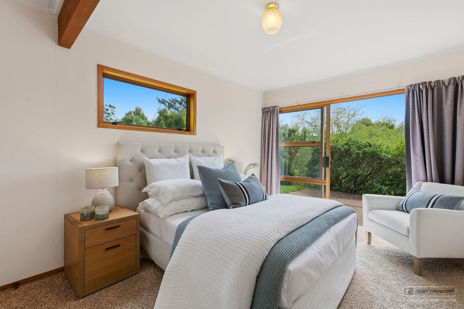 Slider image of 45C Robinson Road, Auckland