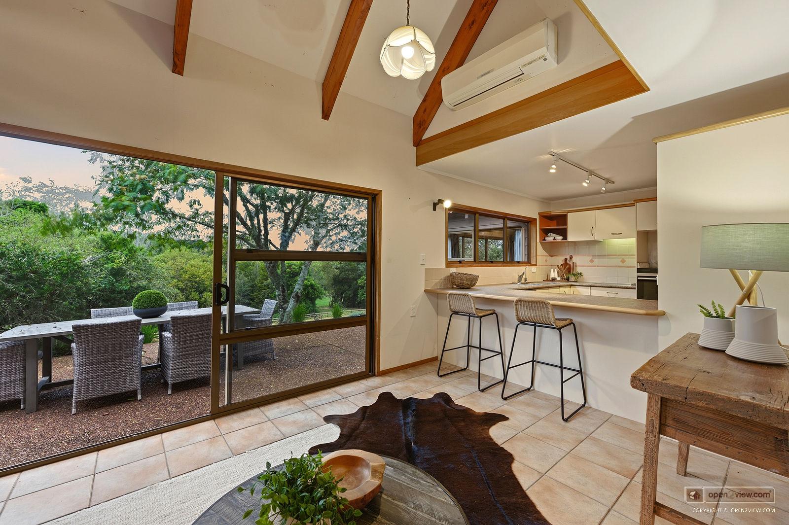 Slider image of 45C Robinson Road, Auckland