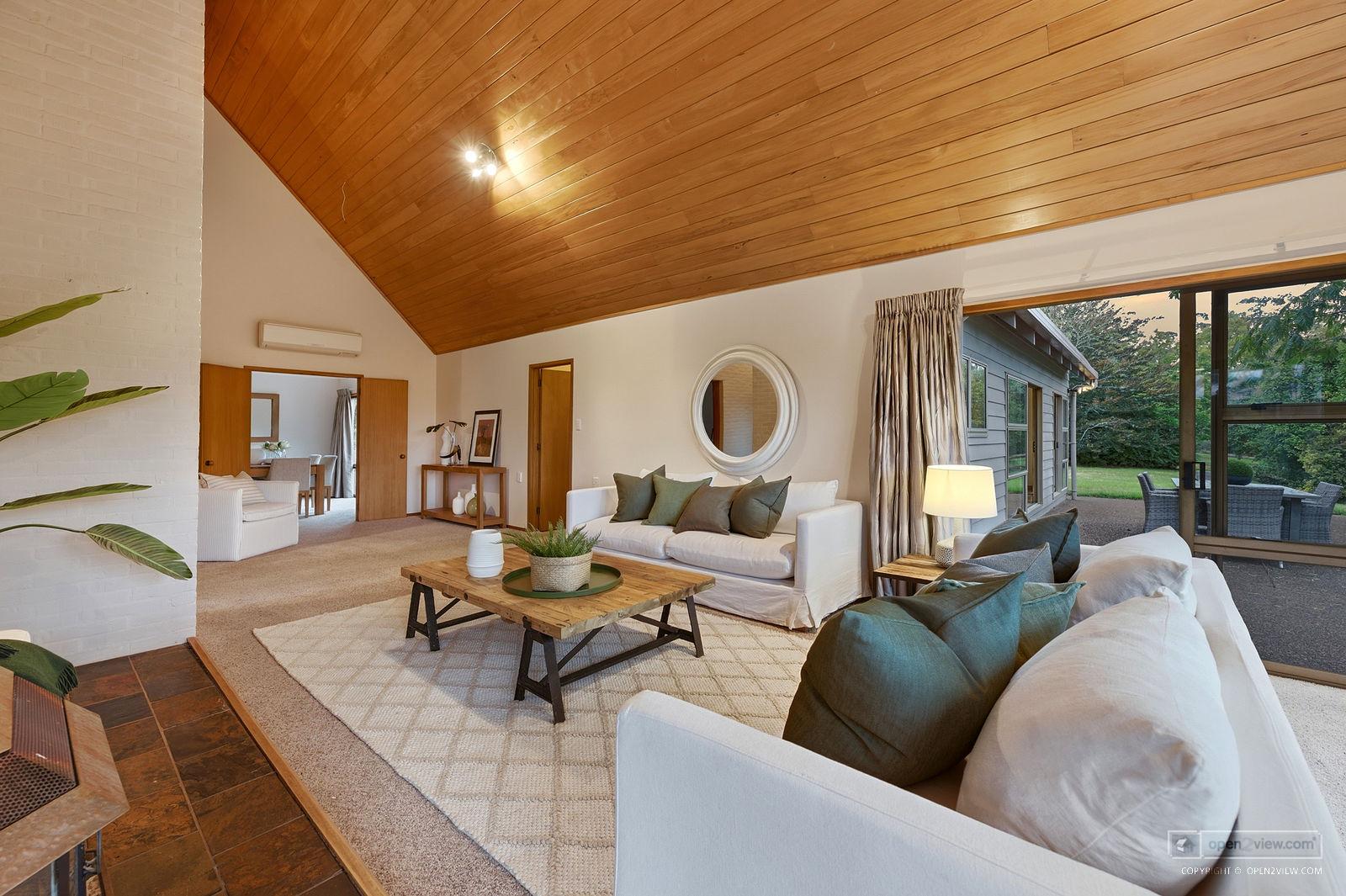 Slider image of 45C Robinson Road, Auckland