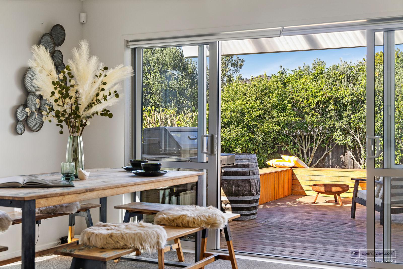 Slider image of 8 Sir Lincoln Drive, Auckland