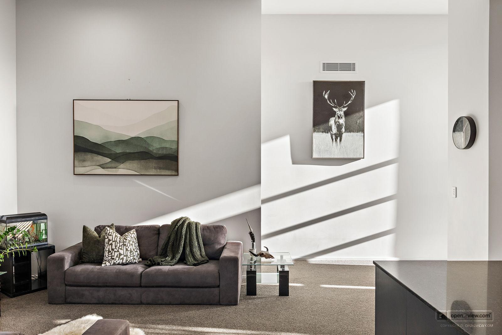 Slider image of 8 Sir Lincoln Drive, Auckland