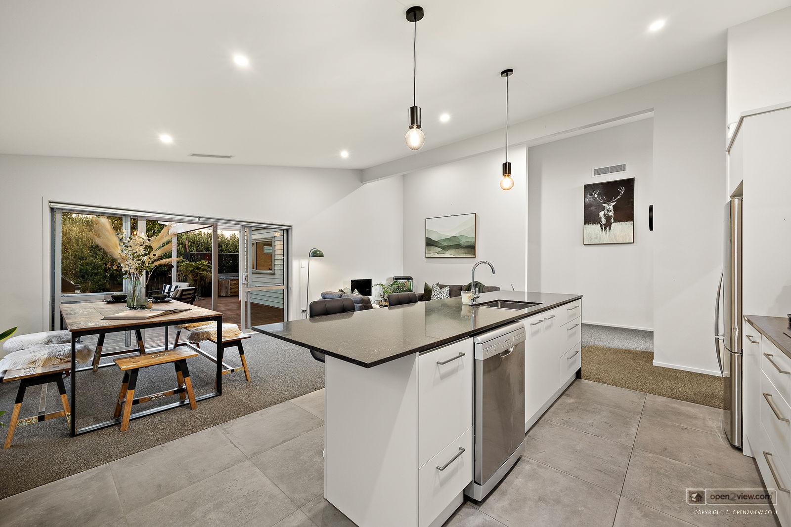 Slider image of 8 Sir Lincoln Drive, Auckland