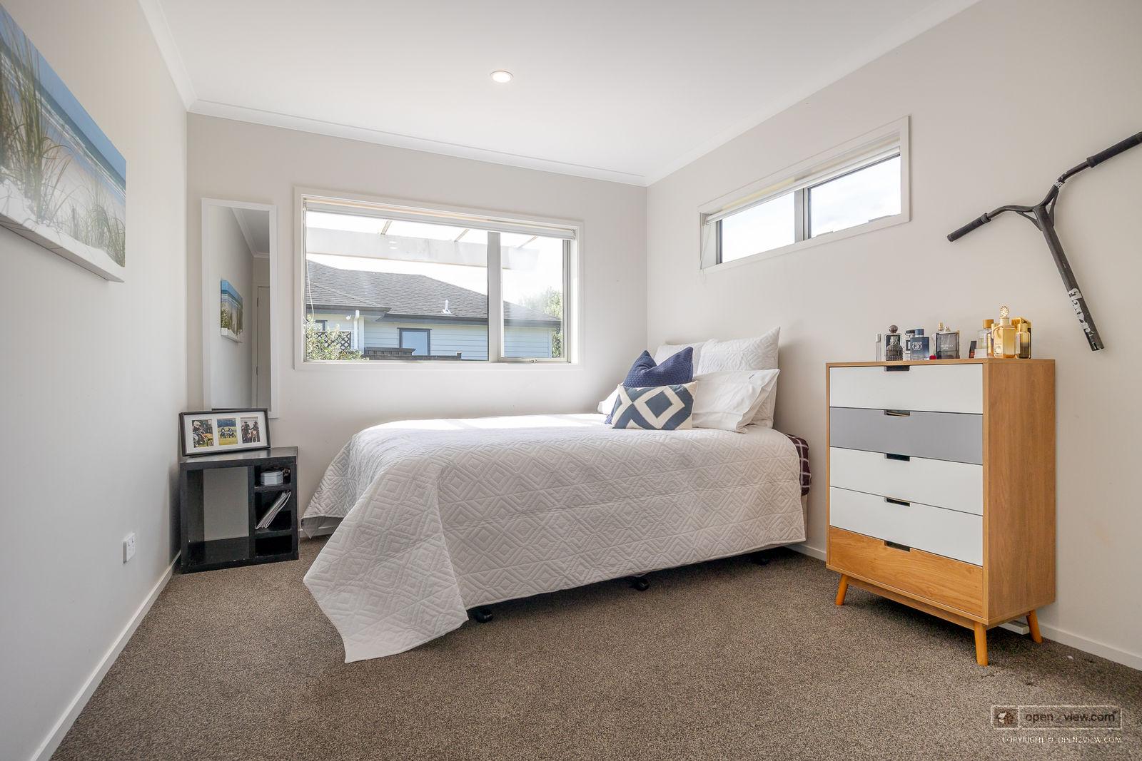 Slider image of 8 Sir Lincoln Drive, Auckland