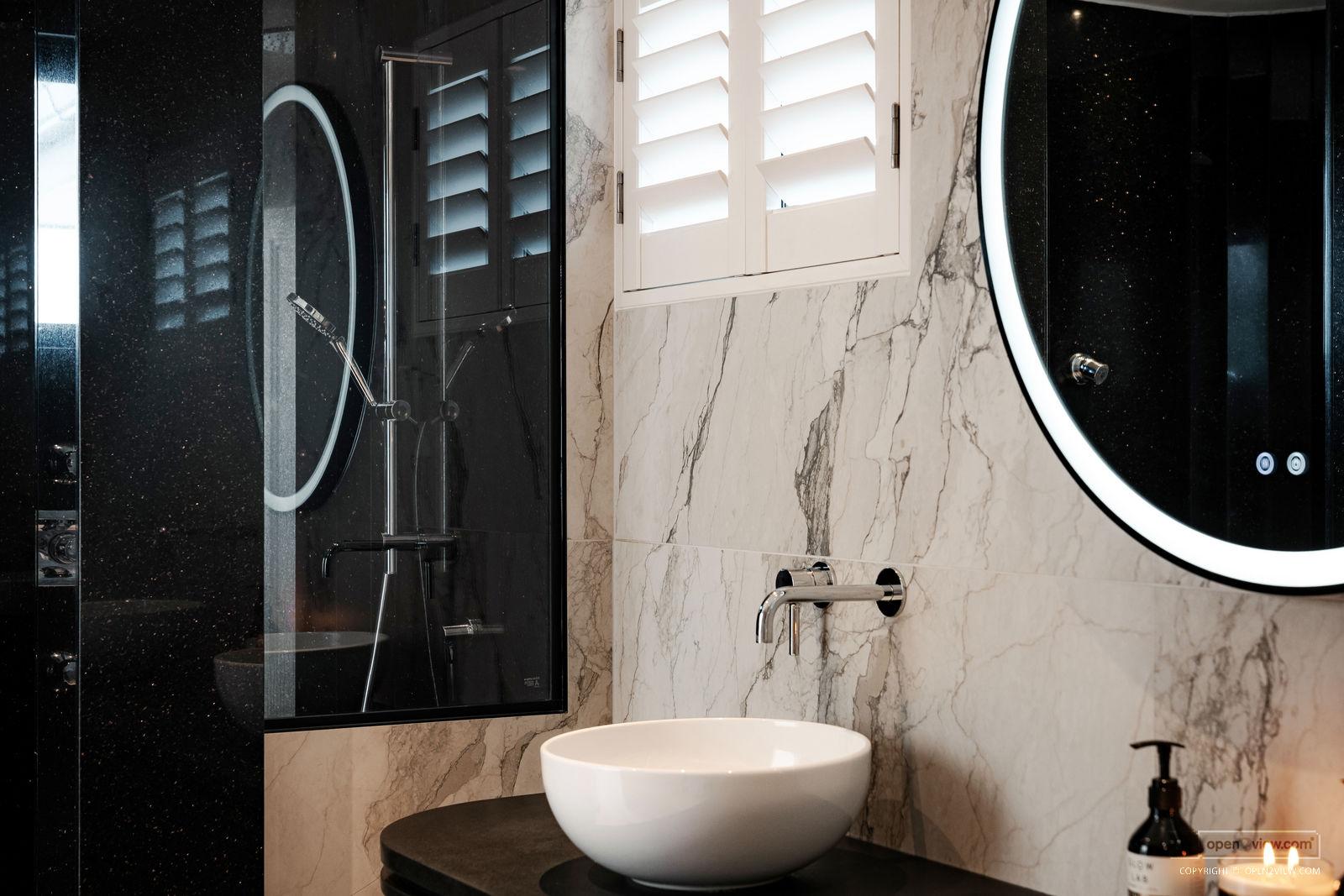 Slider image of 60 Milford Road, Auckland