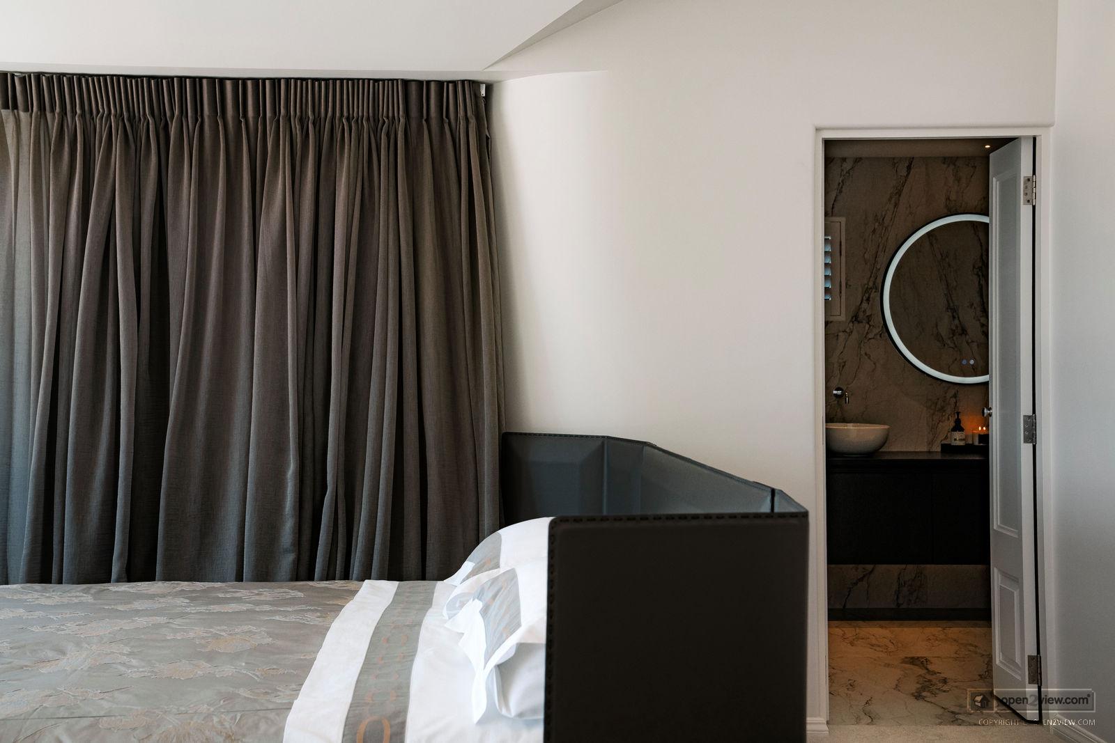 Slider image of 60 Milford Road, Auckland