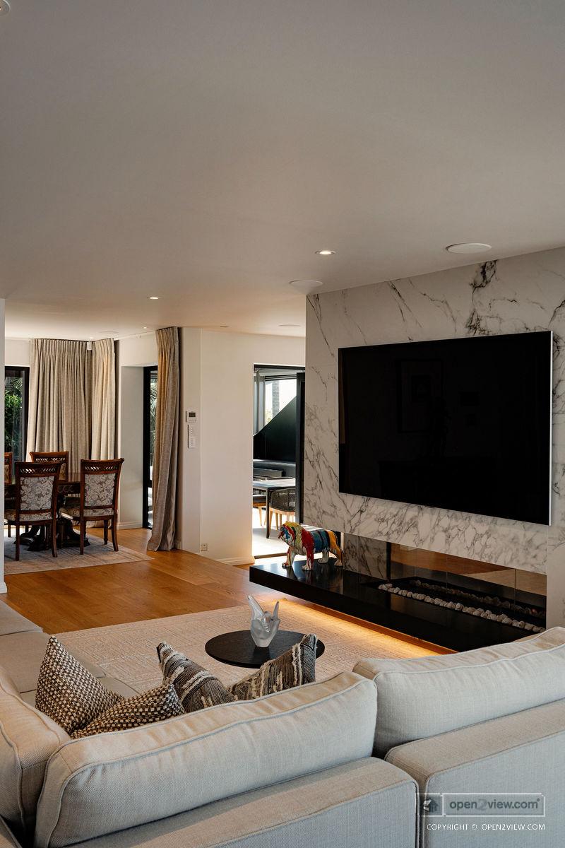 Slider image of 60 Milford Road, Auckland